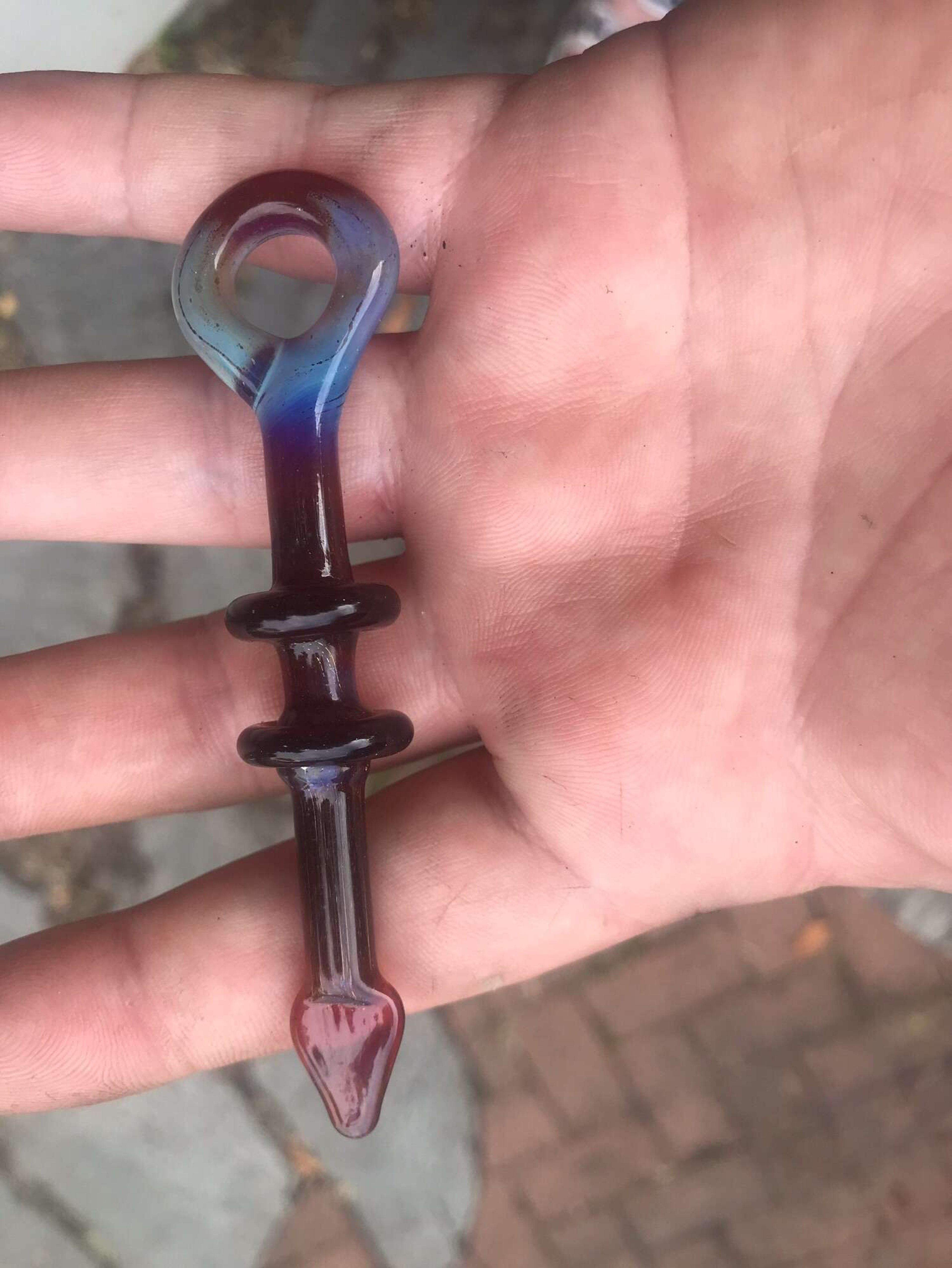 Looped dabber flat chisel style striking color image 0