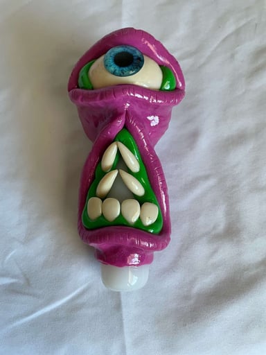 Preview pic of Purple One-Eyes Monster 5.5” Glass Pipe