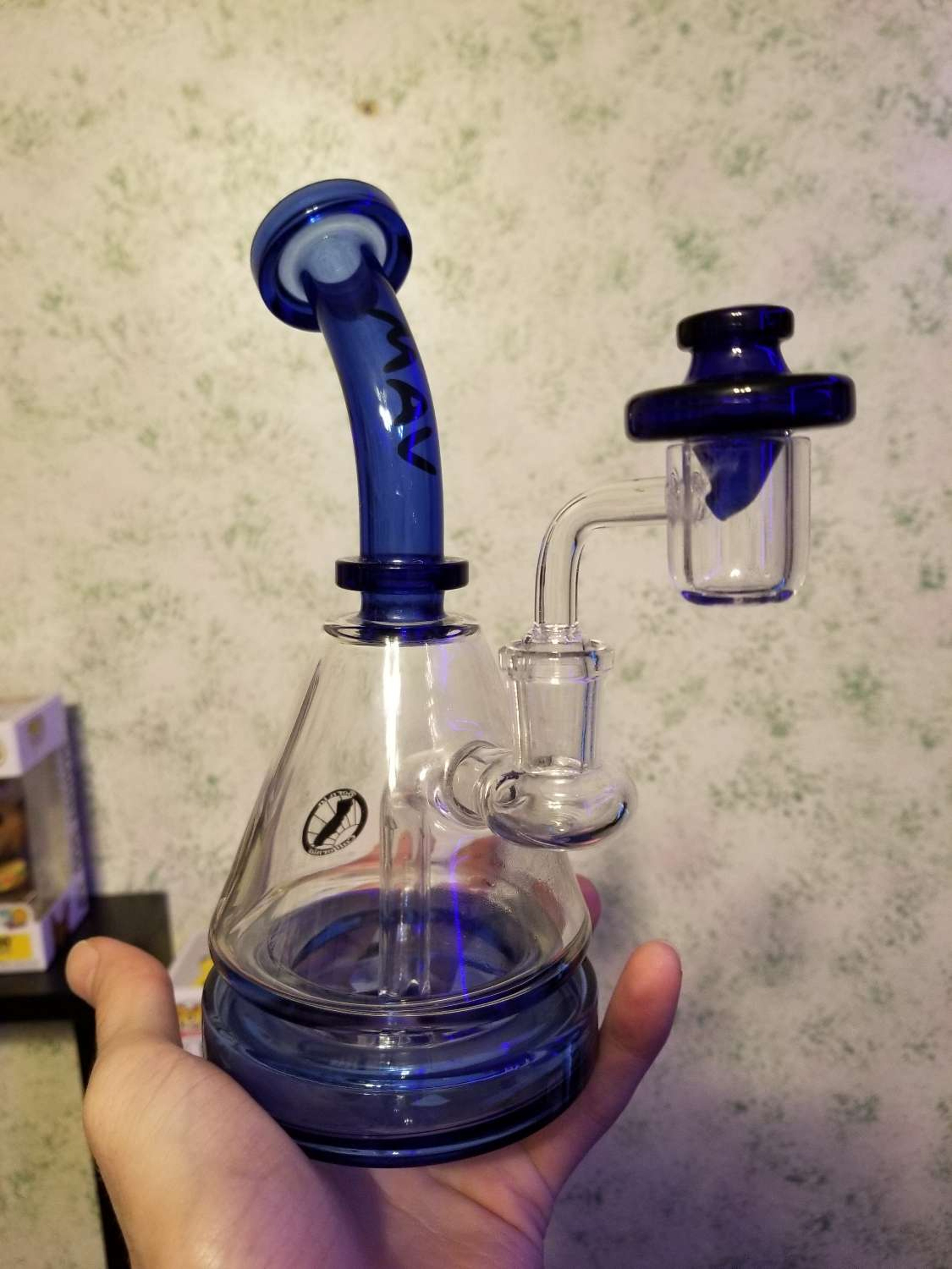 MAV Glass Pyramid Rig image 0