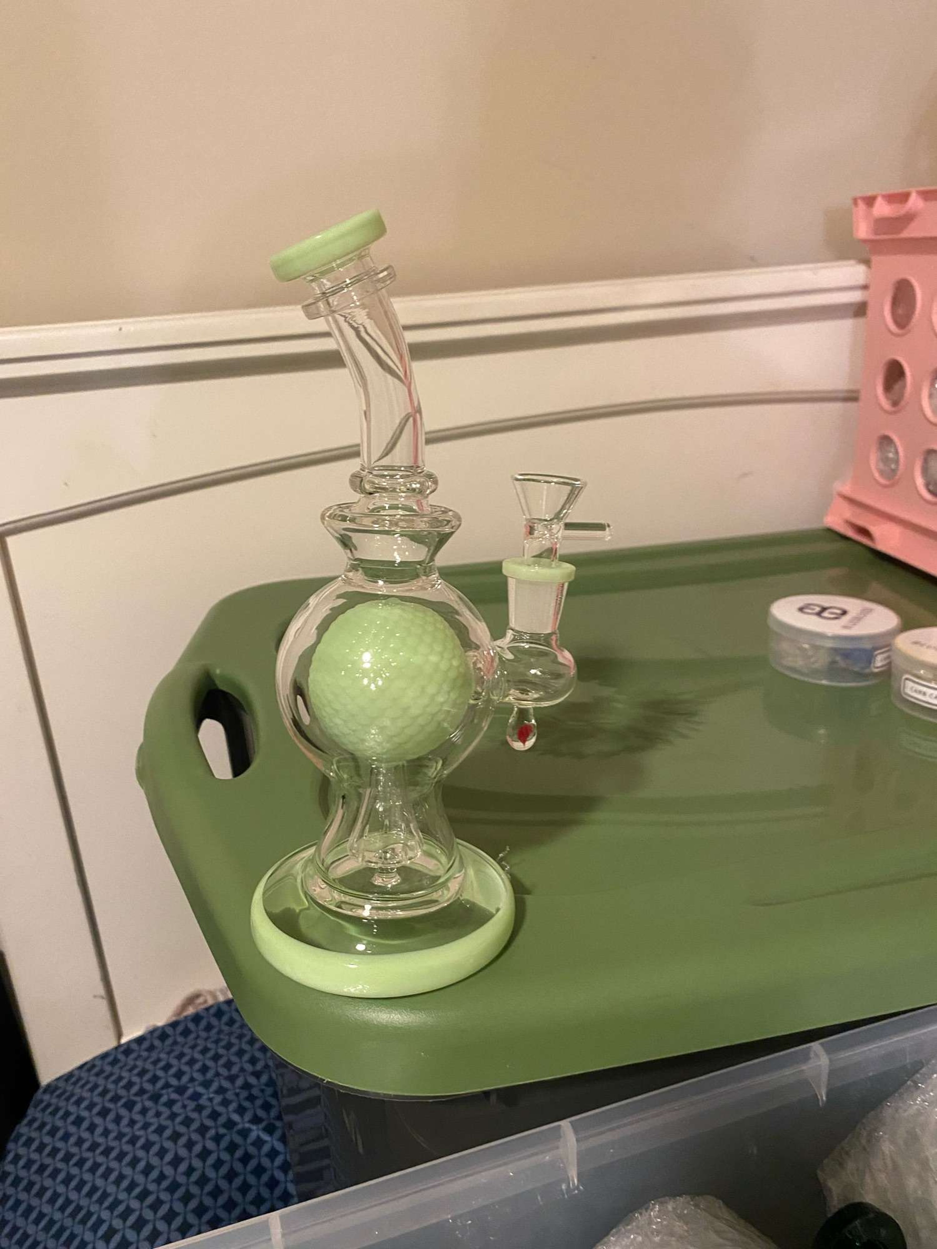 Preview pic of Solid clear green