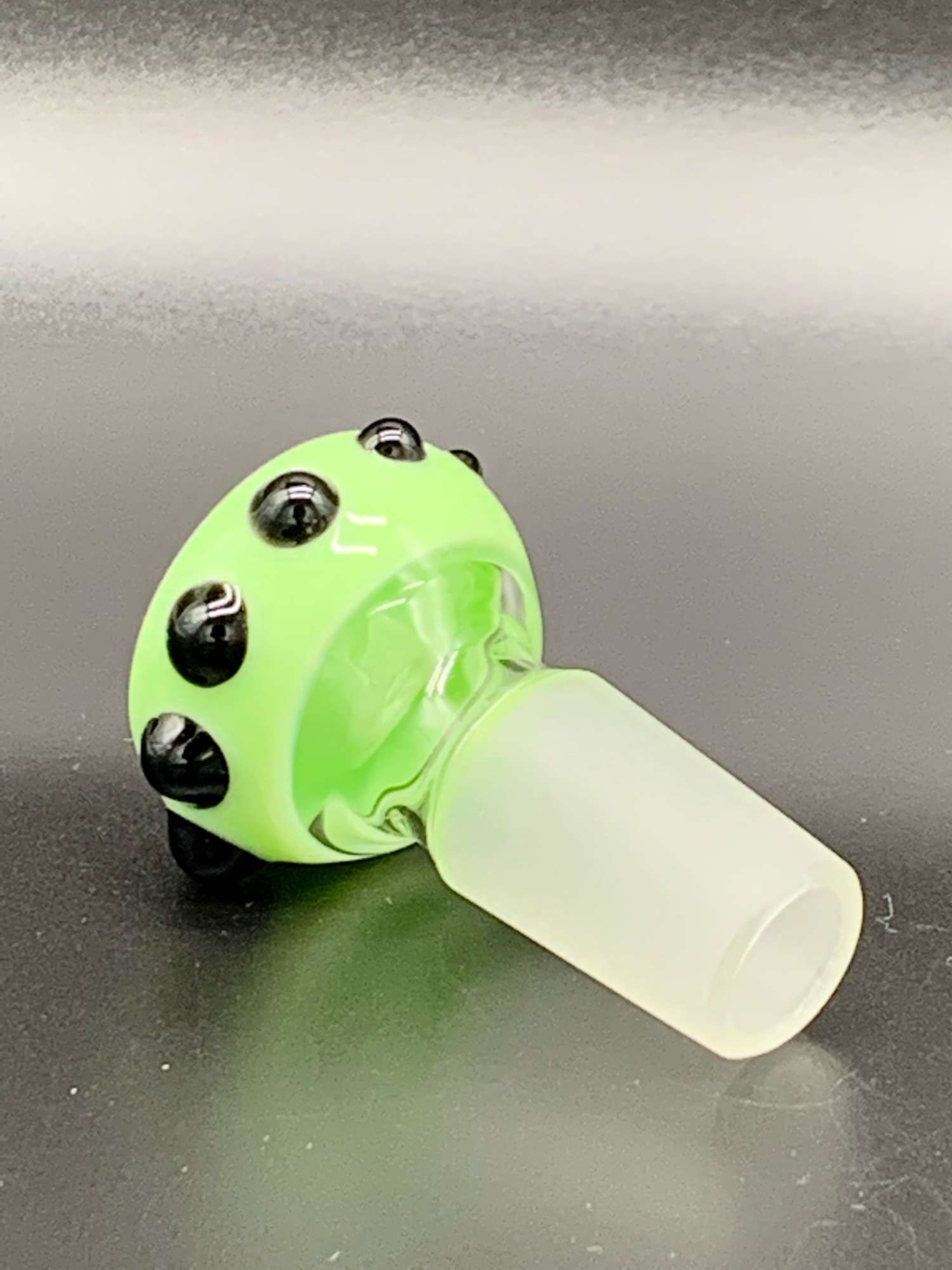 Fun dumb mental green 18mm bowl image 0