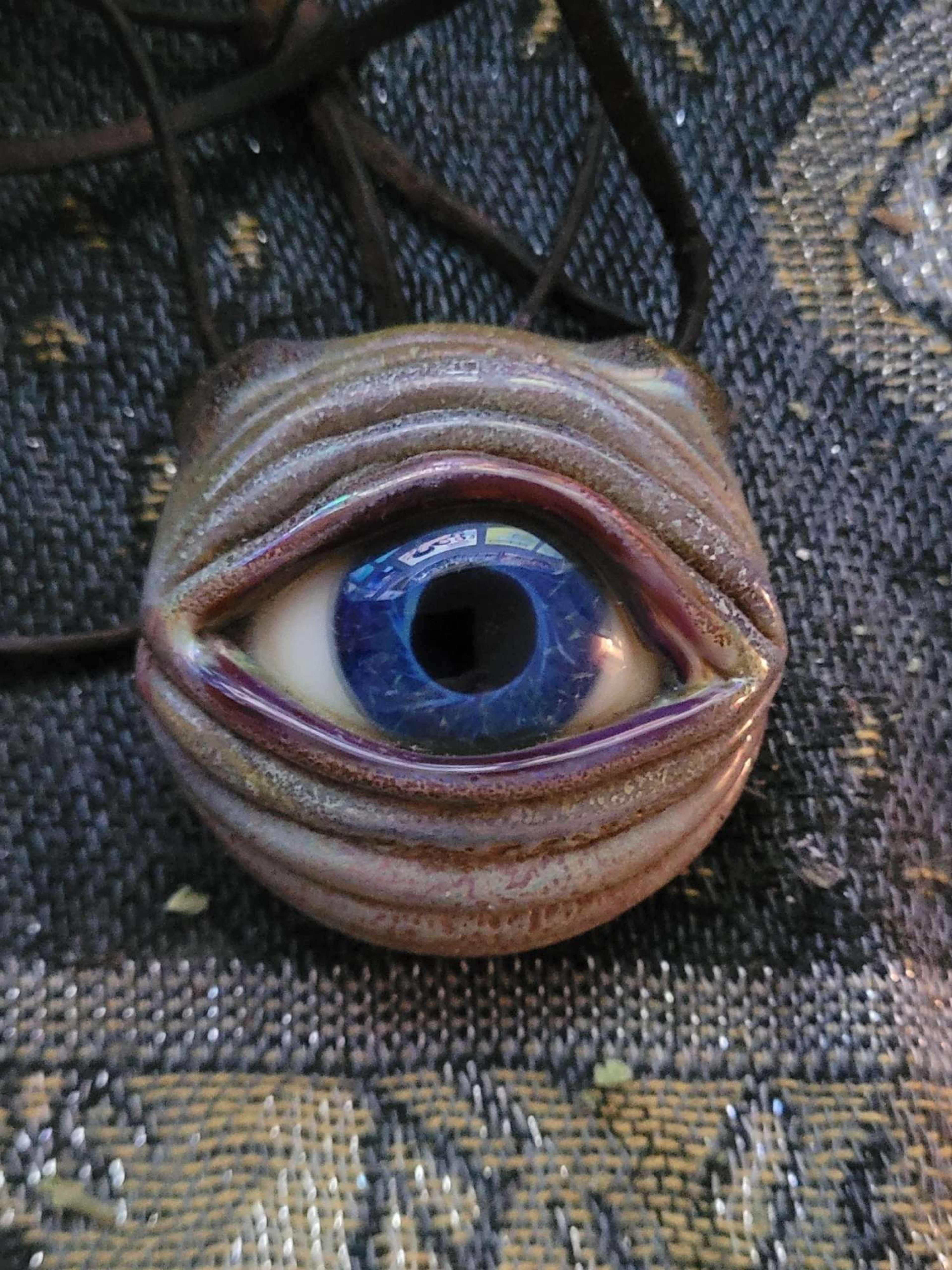 Eye pendy image 0