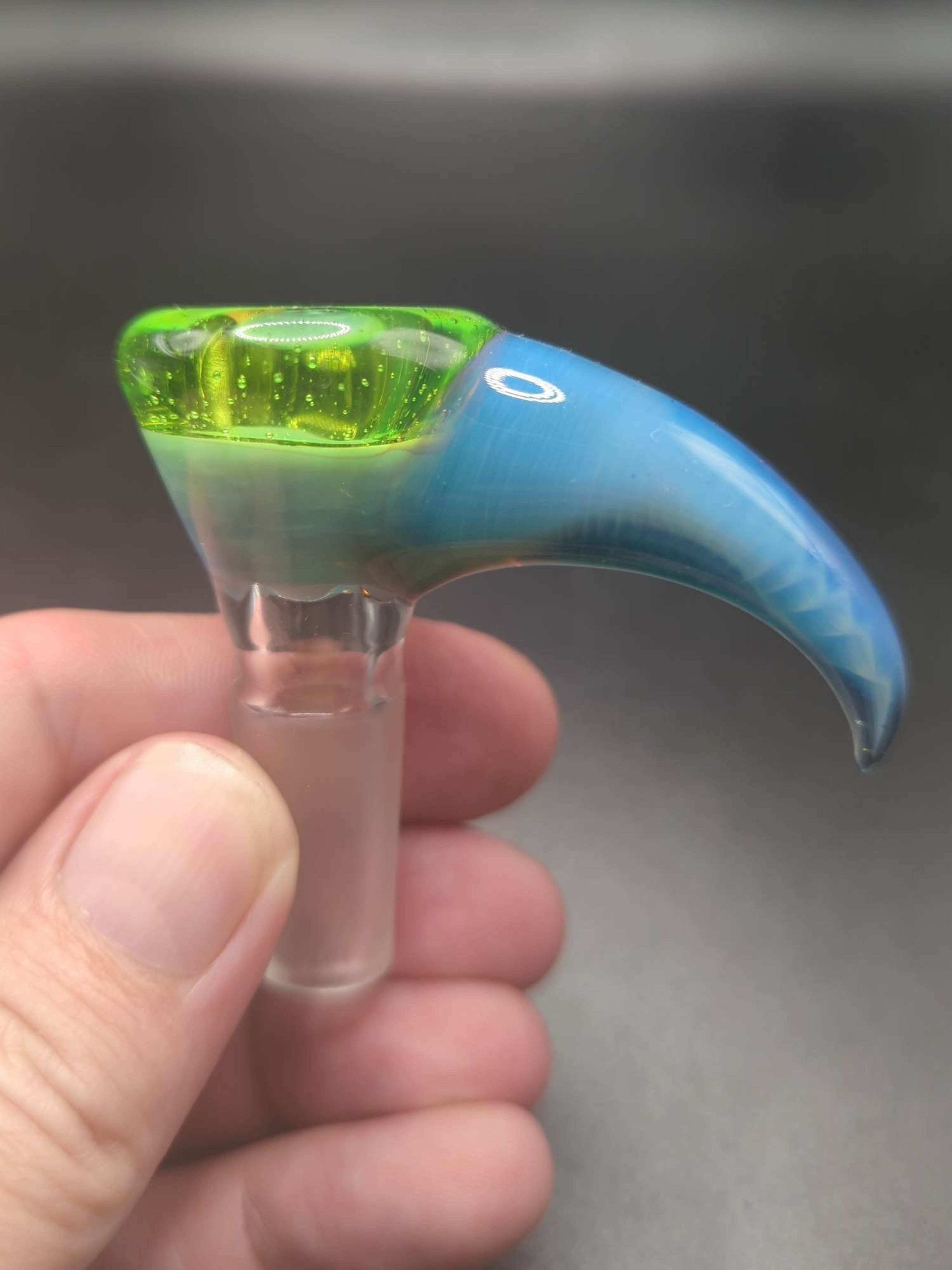 Preview pic of 14mm lime and Marina horn slide by @kochek_glass