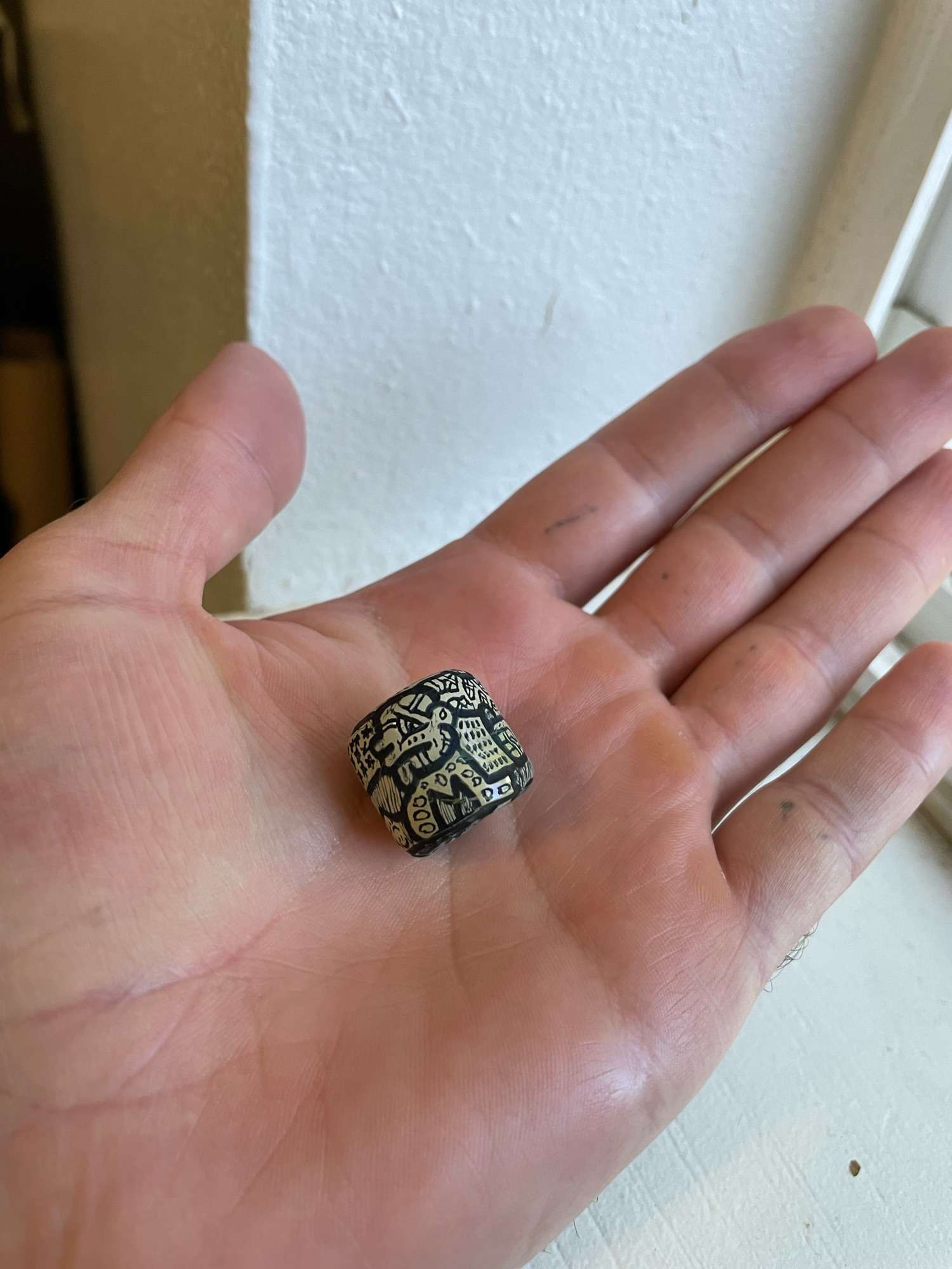 Focus engraved bead image 0