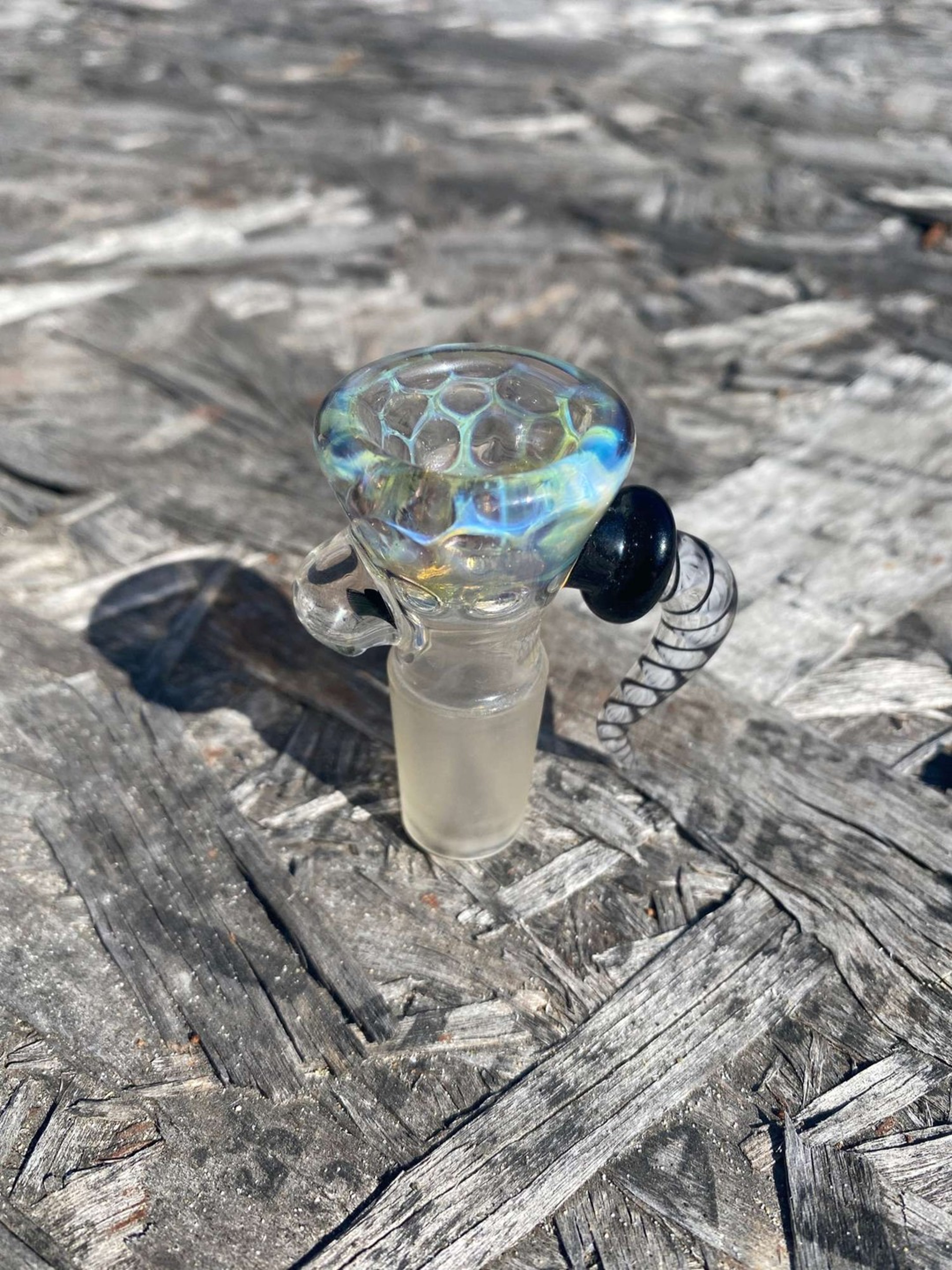 Preview pic of 18mm frito glass honeycomb slide