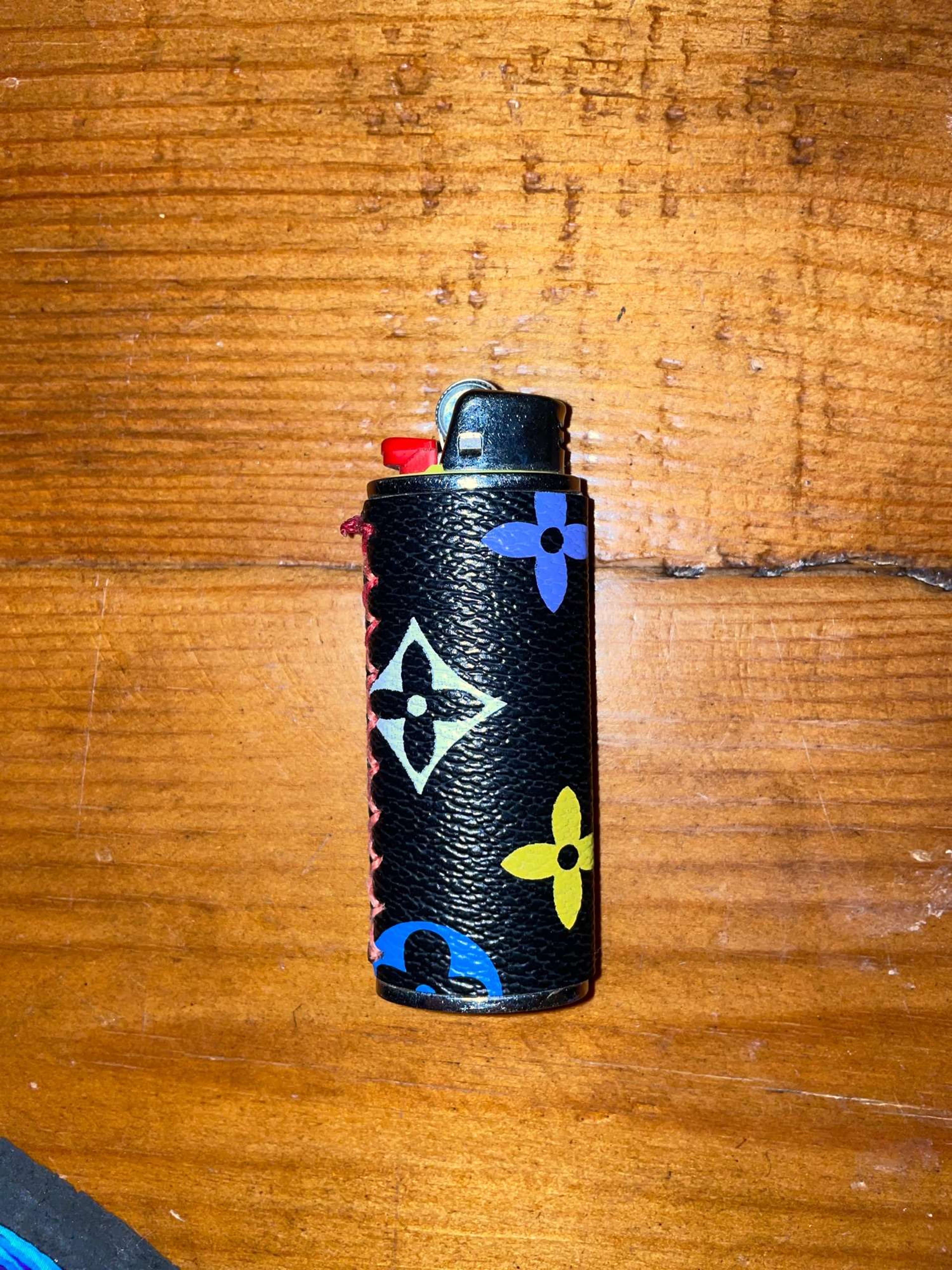 Preview pic of Louis Vuitton sleeve