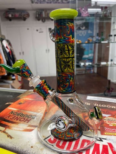 Preview pic of 2021 Sky Hizzy x Rielglass collab (UV Millie work)