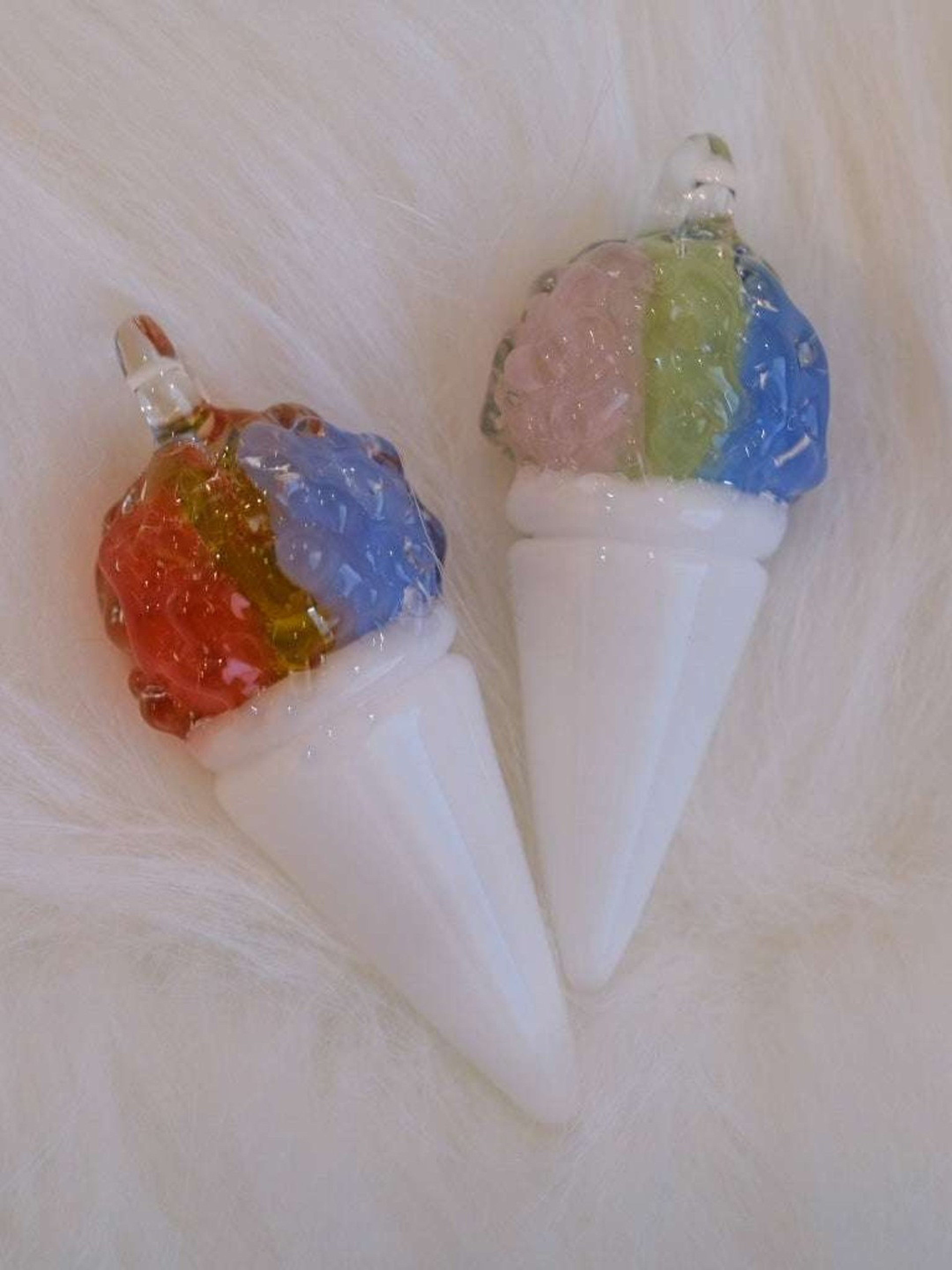 Preview pic of Sweet Shop Glass Shave Ice pendant 