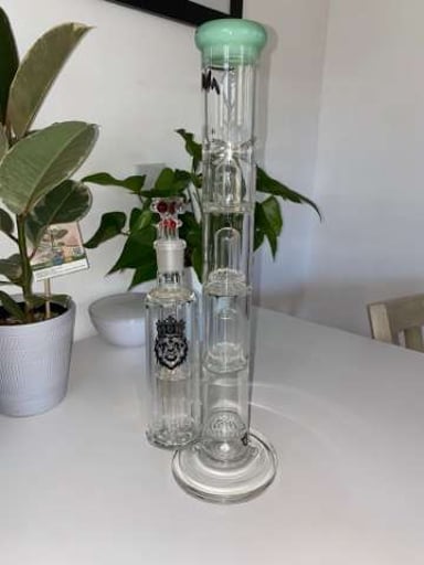 Preview pic of MAV 18 Inch in-line honeycomb and double UFO perc with Manifest Glass Tree perc ashcatcher