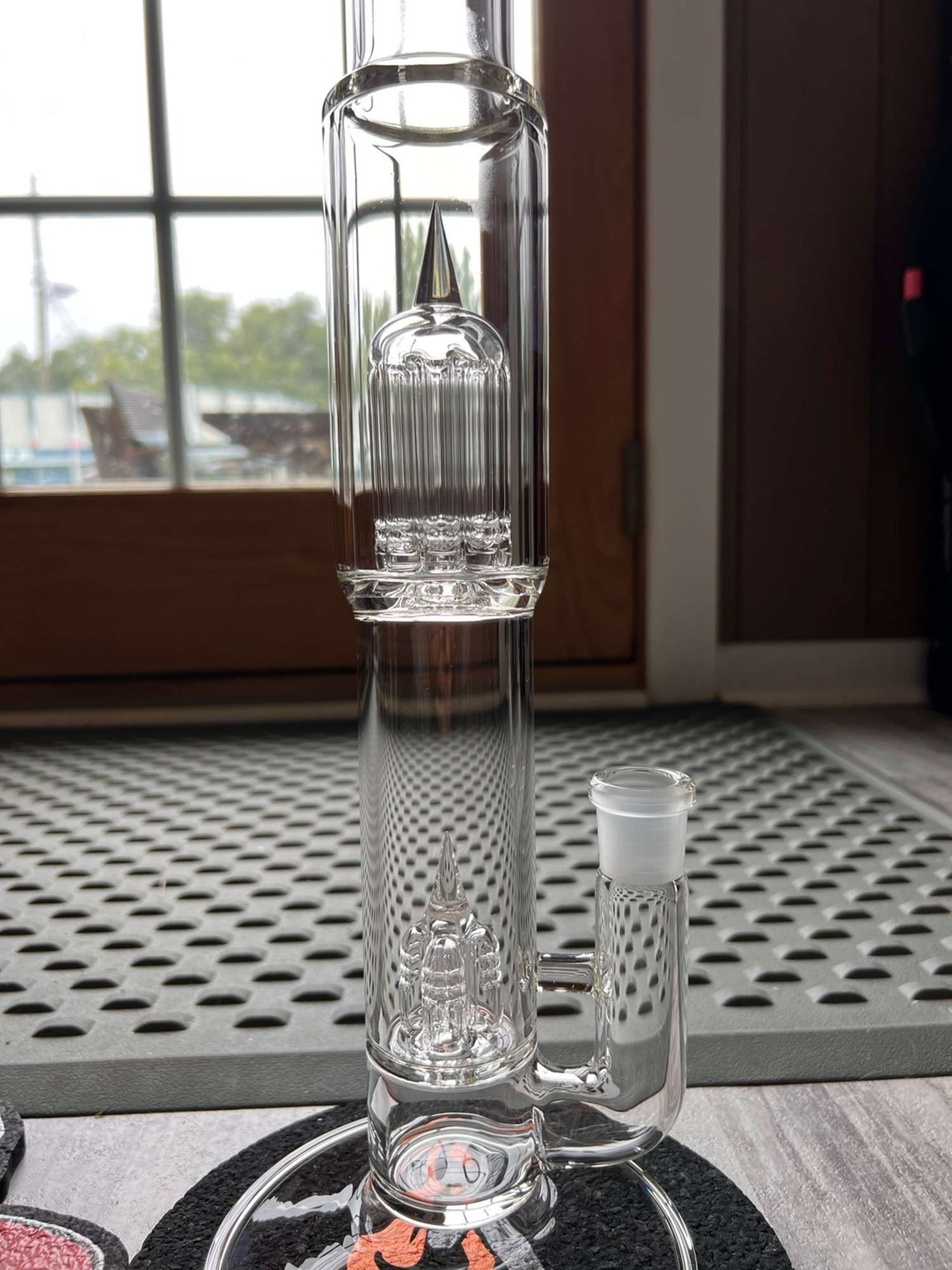 Preview pic of Sovereignty Clear In4-8 44mm neck