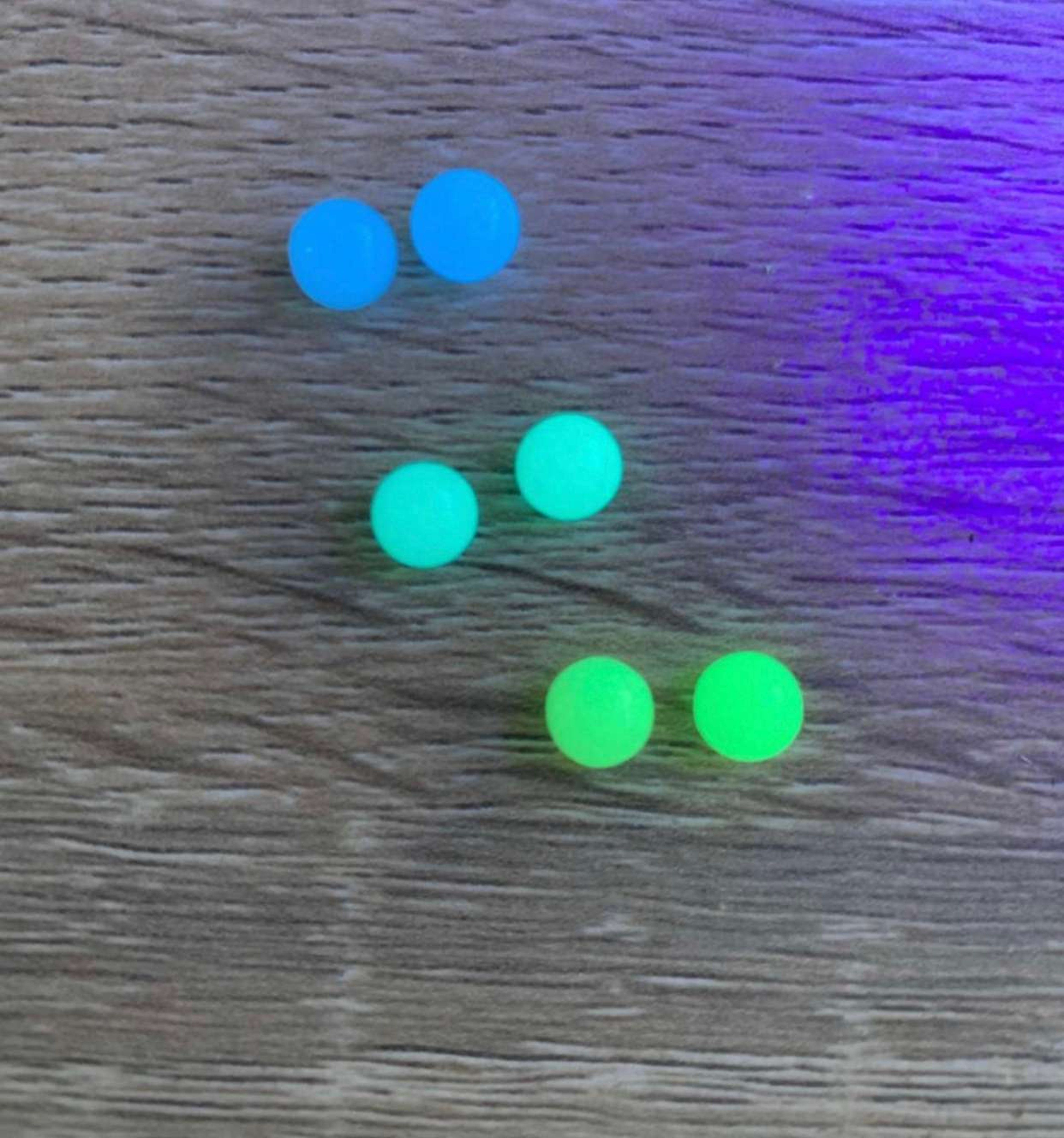 Preview pic of UV Pearls (Glow in the Dark)