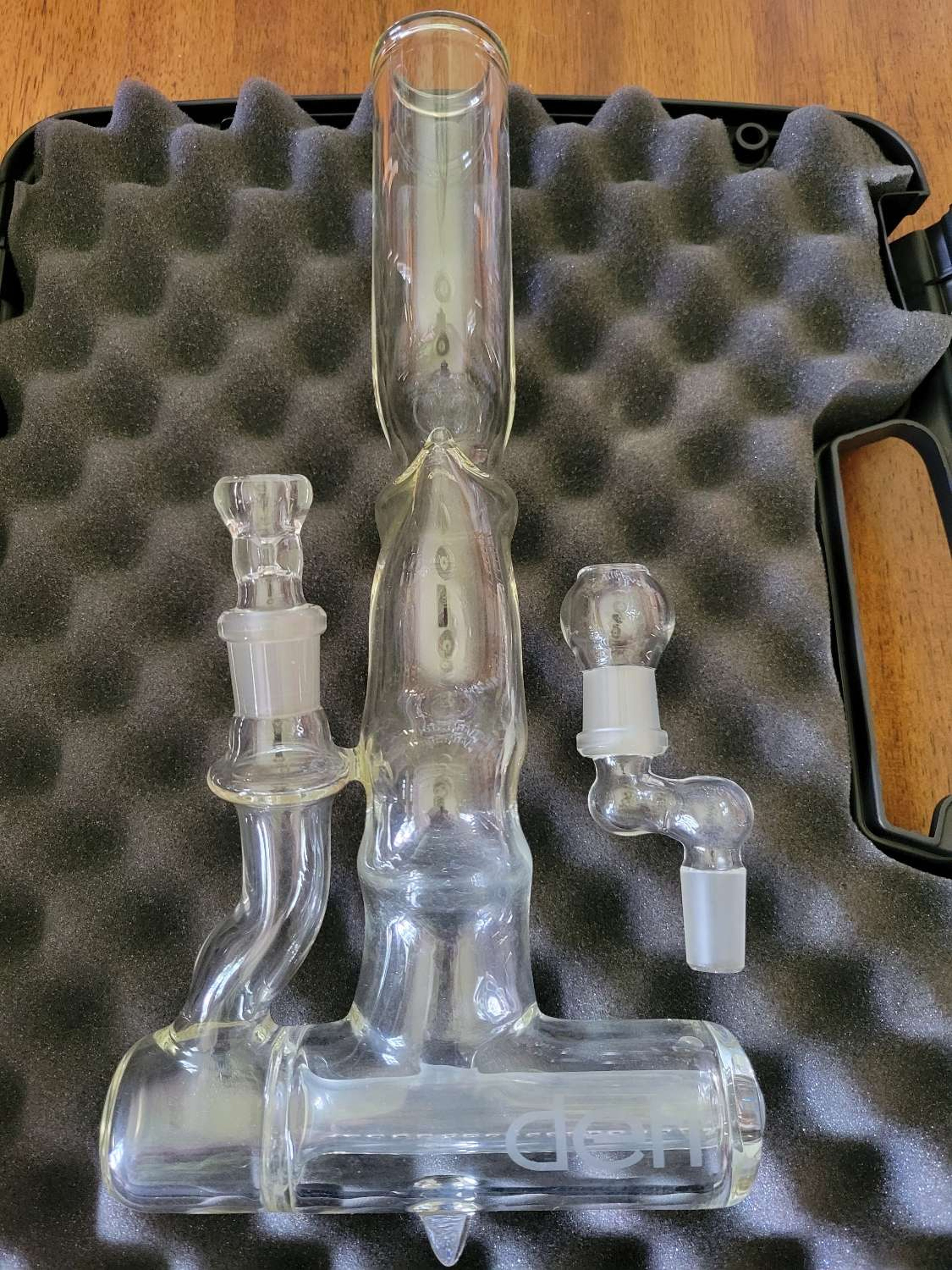 Preview pic of Defy Ergonomic water piece with inline percolator.