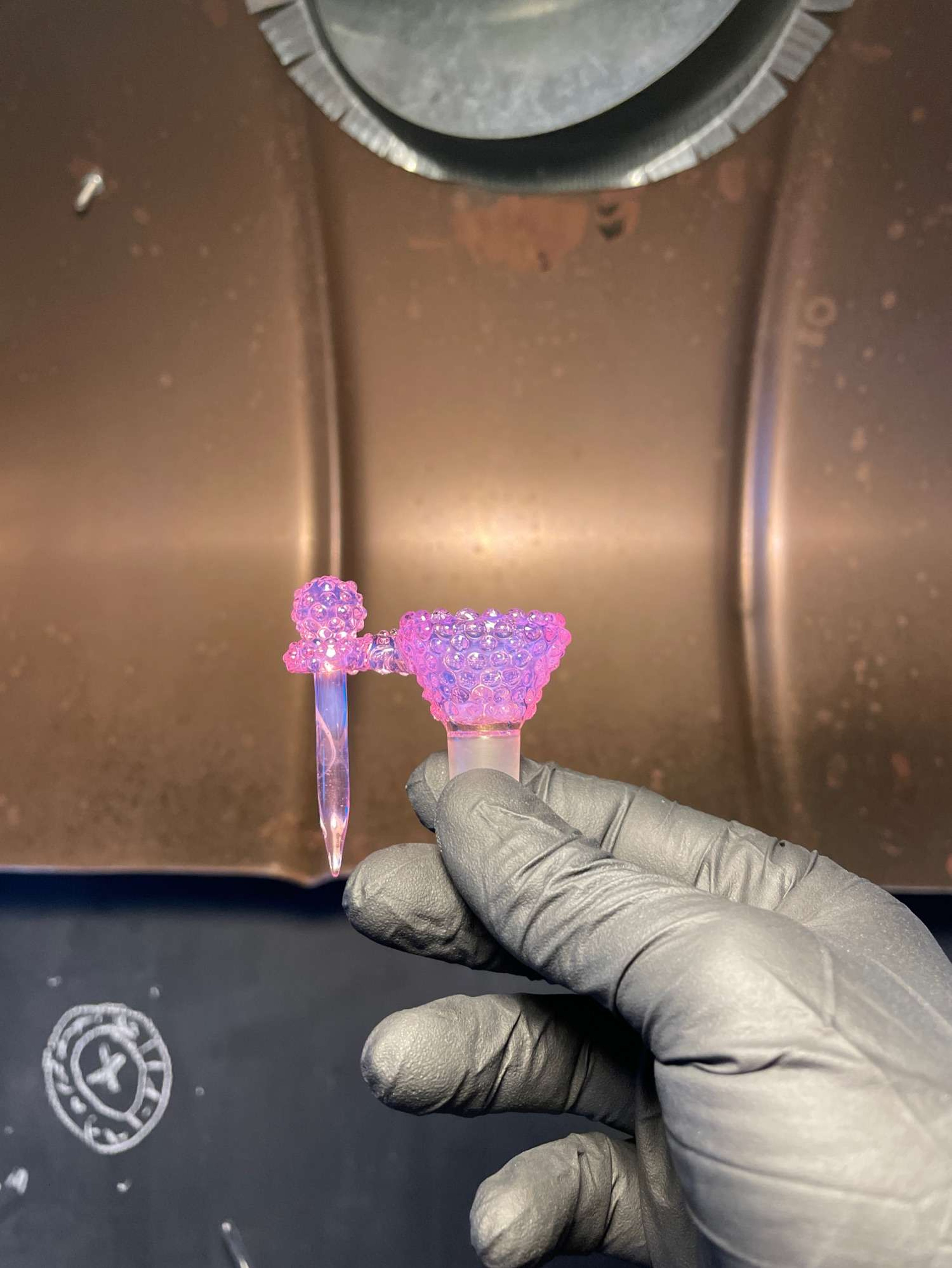 Preview pic of UreGlass 14mm 4 hole infected slide