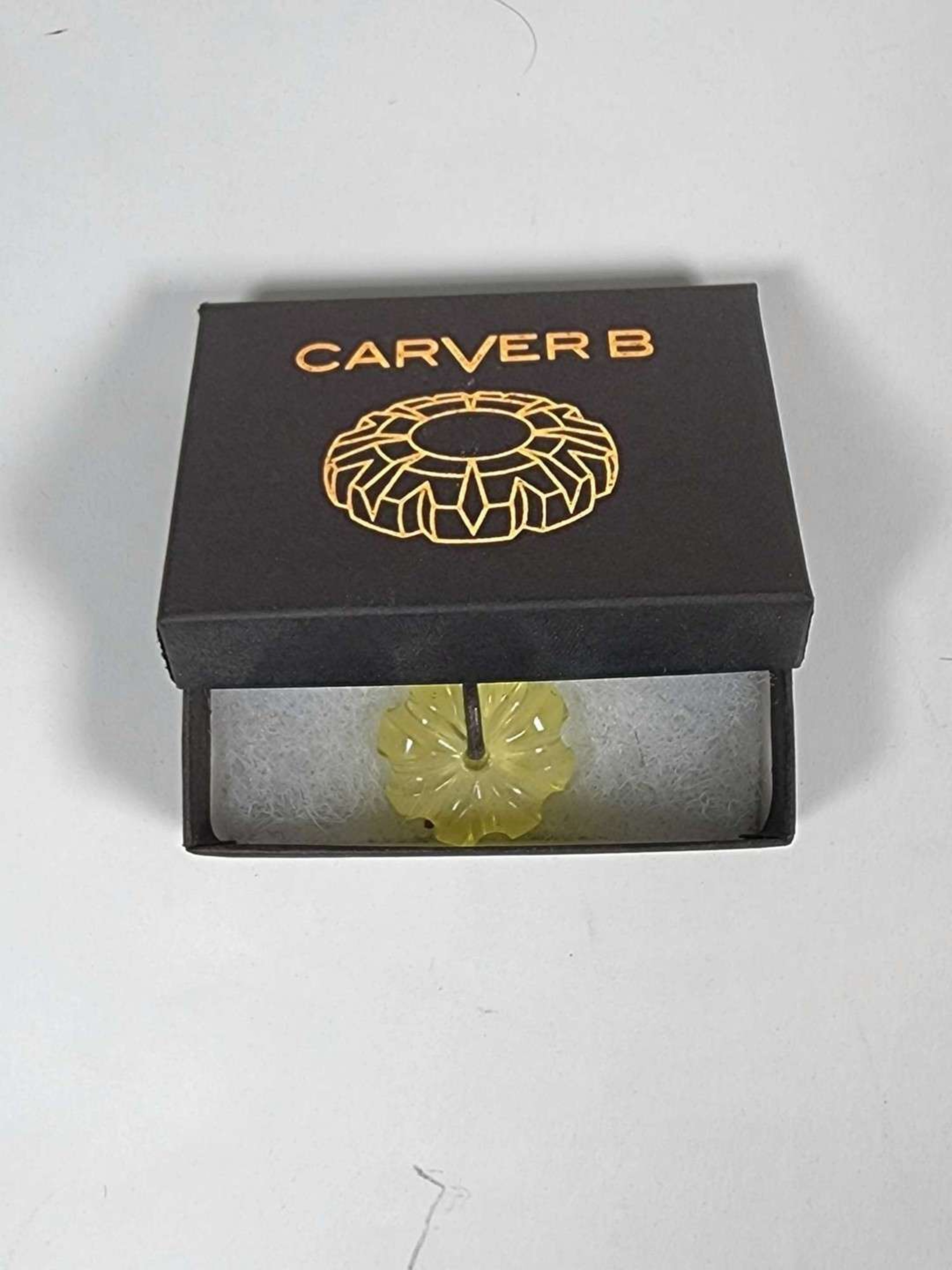 2017 Carver B Serum Pendant image 0