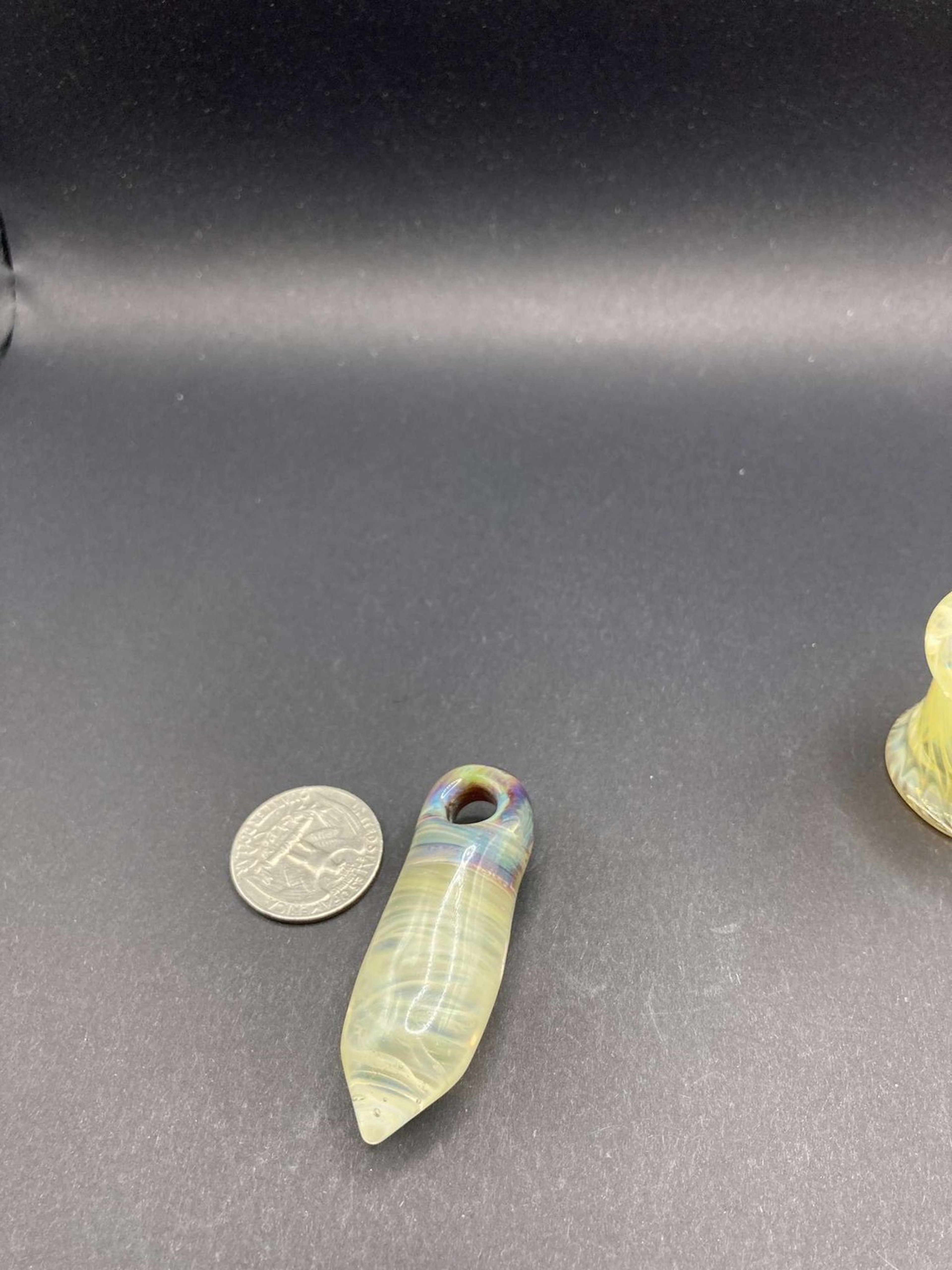 Preview pic of Fume obelisk pendant 