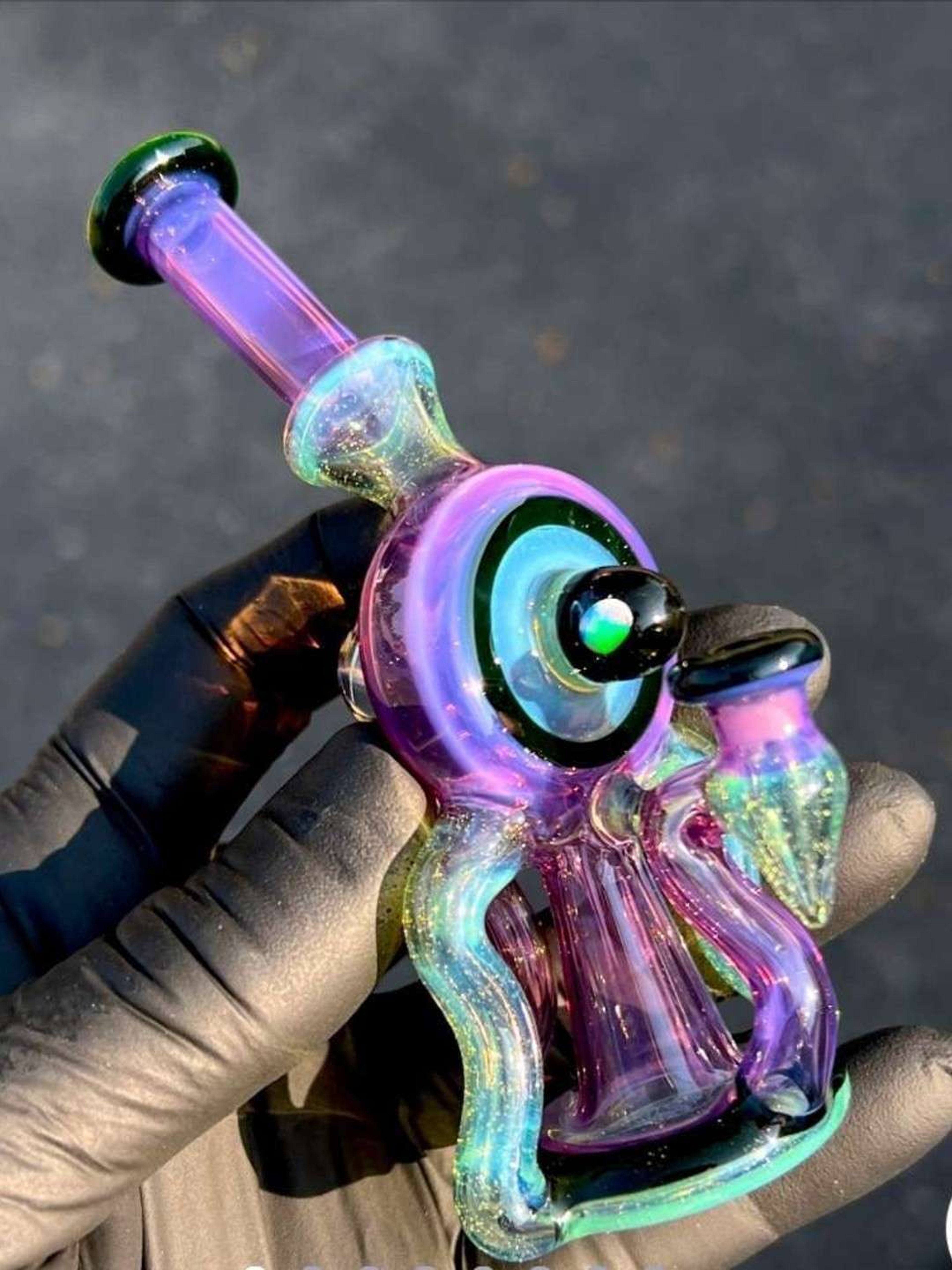 Preview pic of 5mm uv reactive signed Unity Glassworks #1 micro triple dumper 4.25"