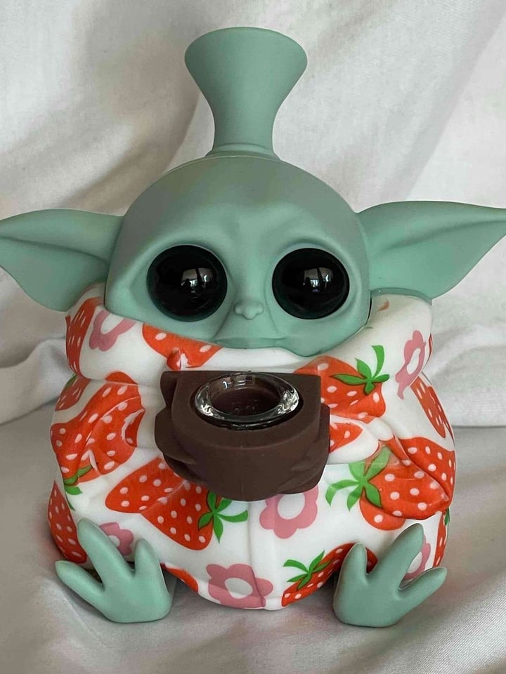 Baby Yoda 5” Water Bong