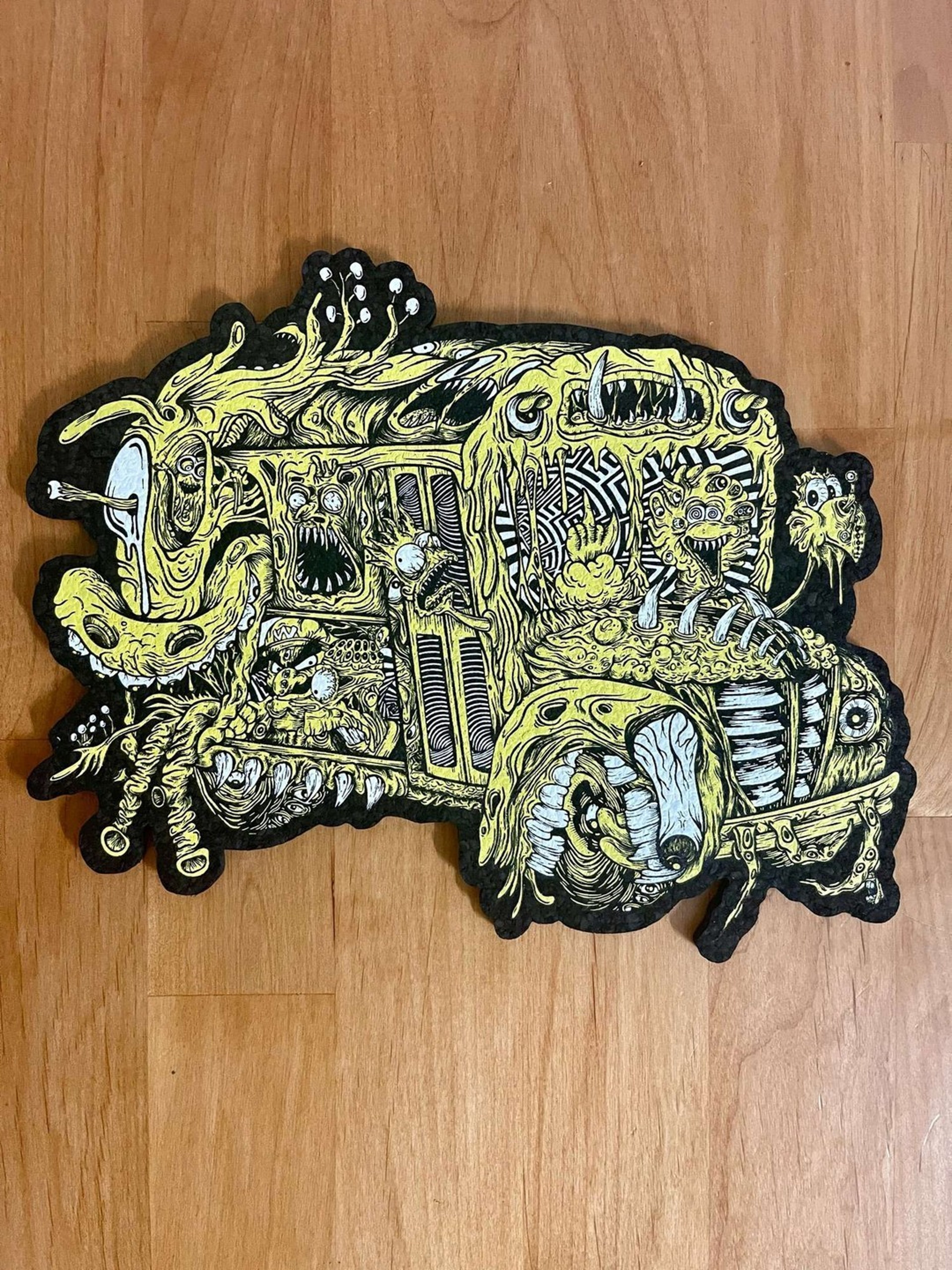 Preview pic of Sketchy Eddie “Team Yellow” moodmat, Brand New, 10/10 condition, Limited Edition, Full UV & Glow