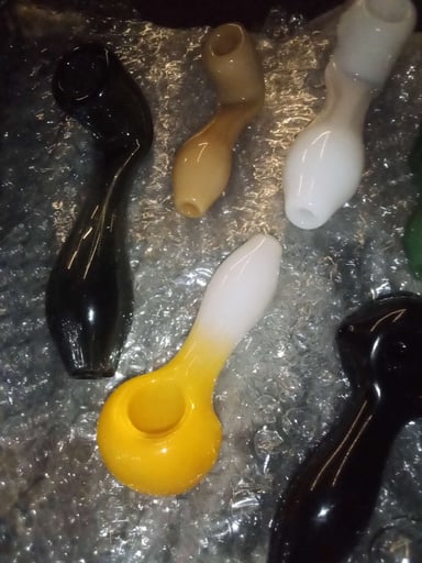 Preview pic of Black and yellow pipe 