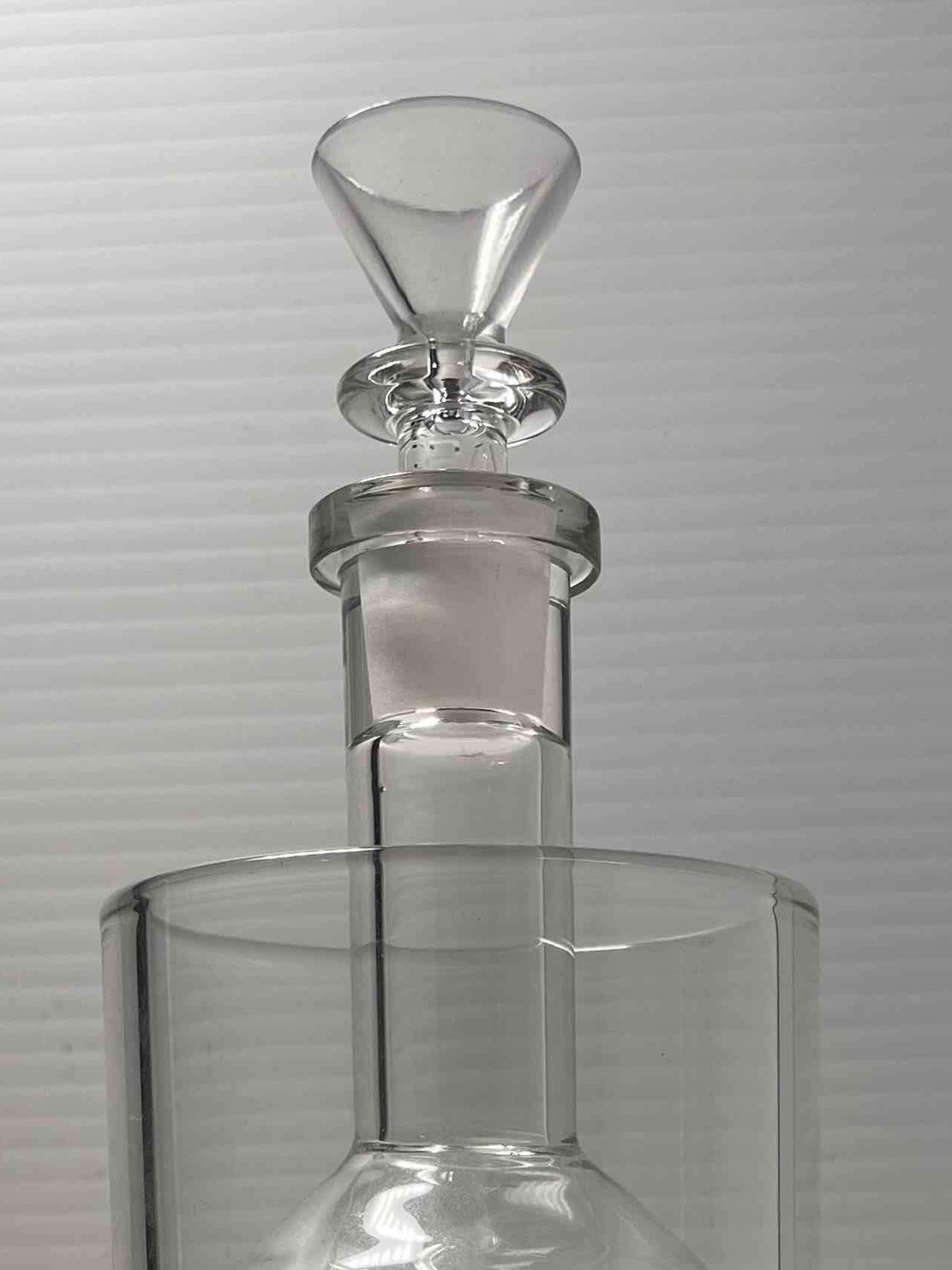 Preview pic of Graviton Gravity Bong
