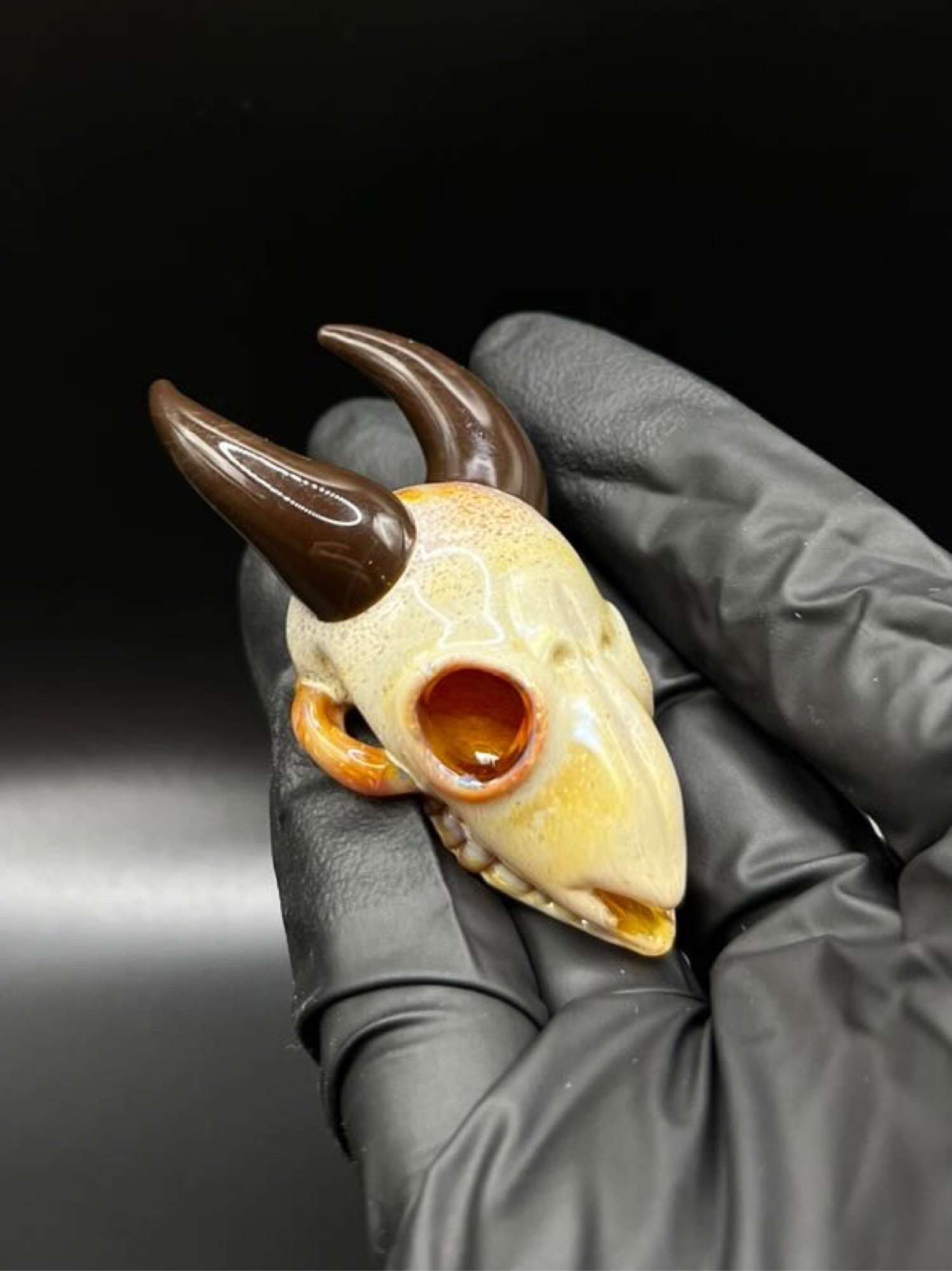 Liamtheglassguy pendant image 0