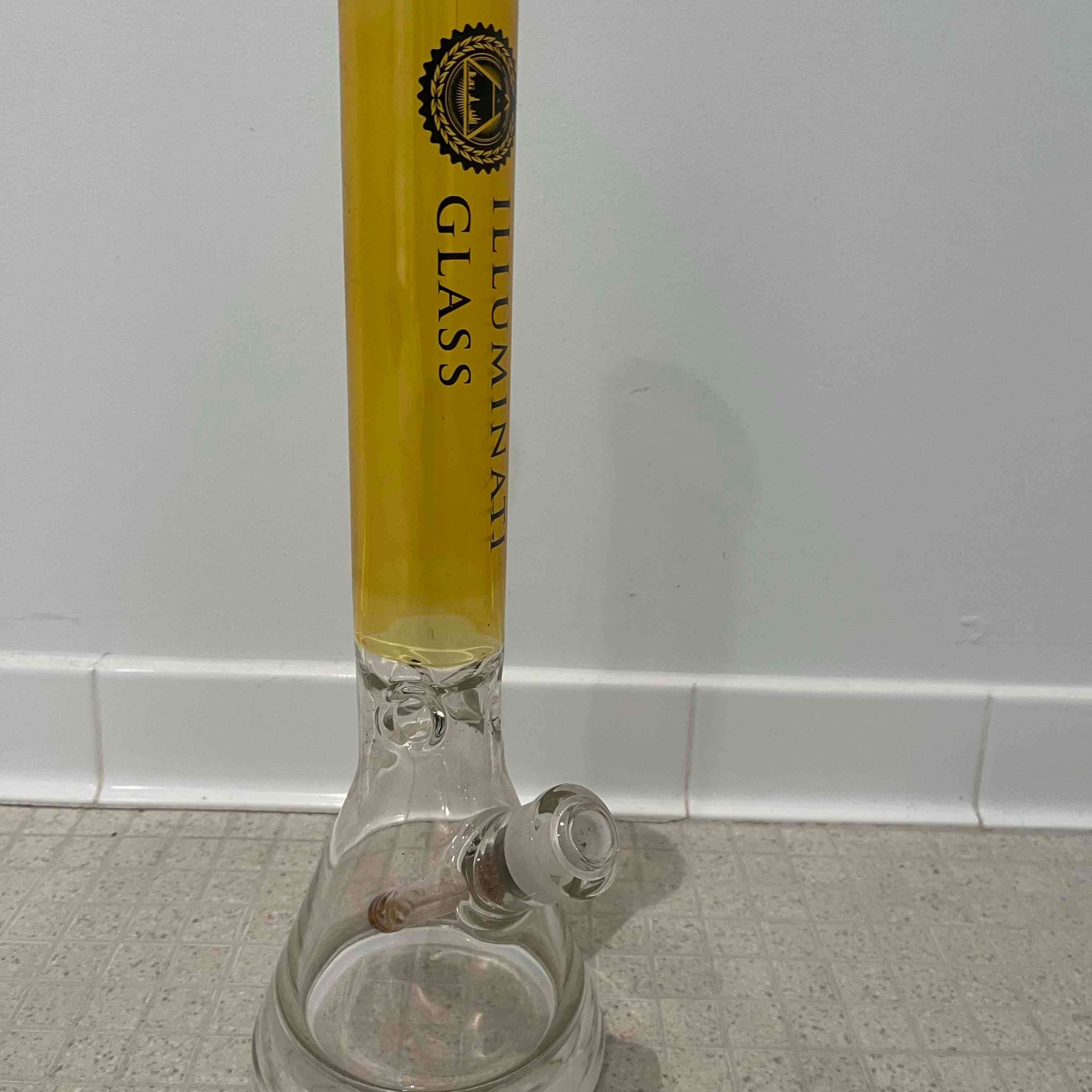 Illuminati beaker bong  image 0