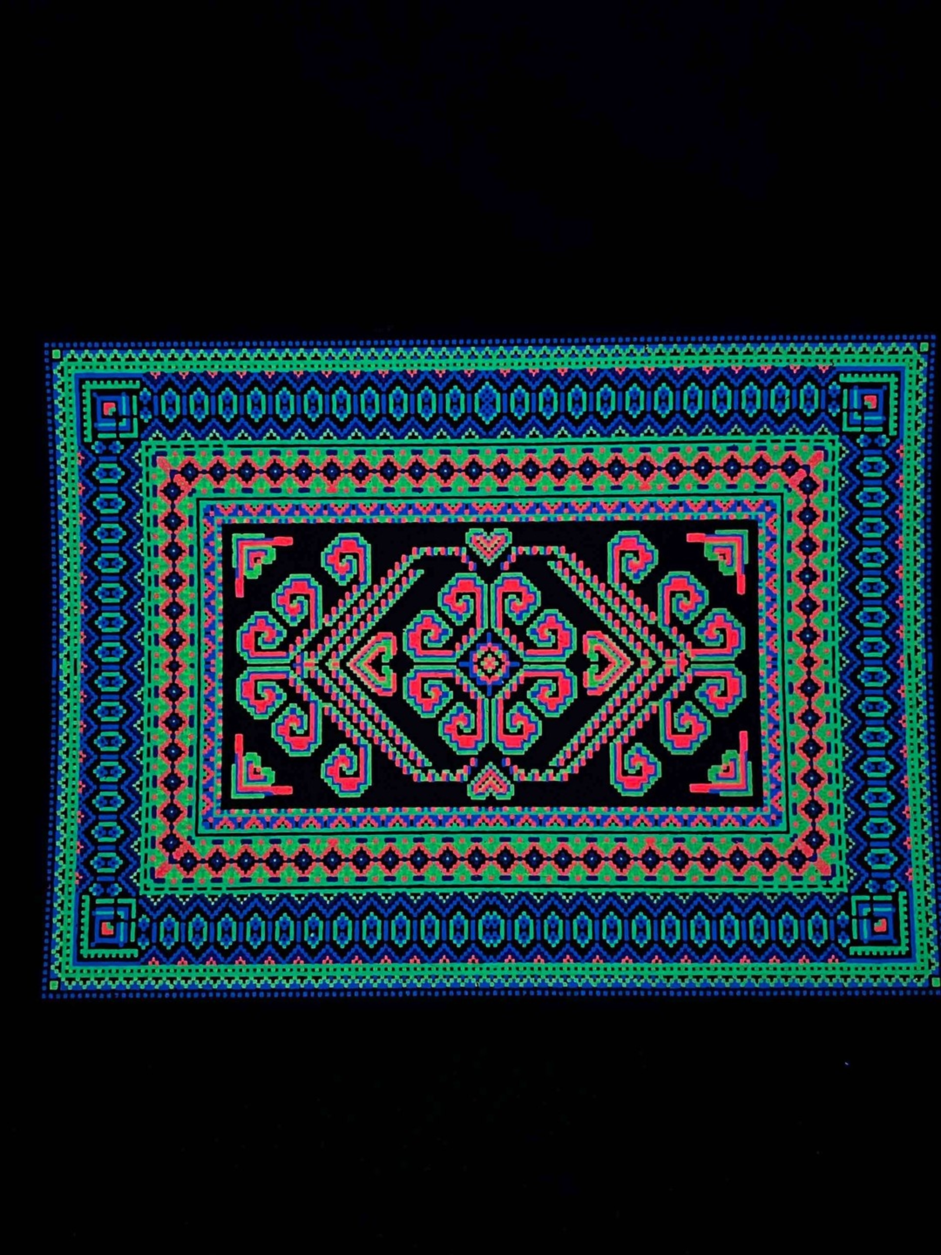 UV & GLOW Local Summer Bitrug Mat by Moodmats image 0