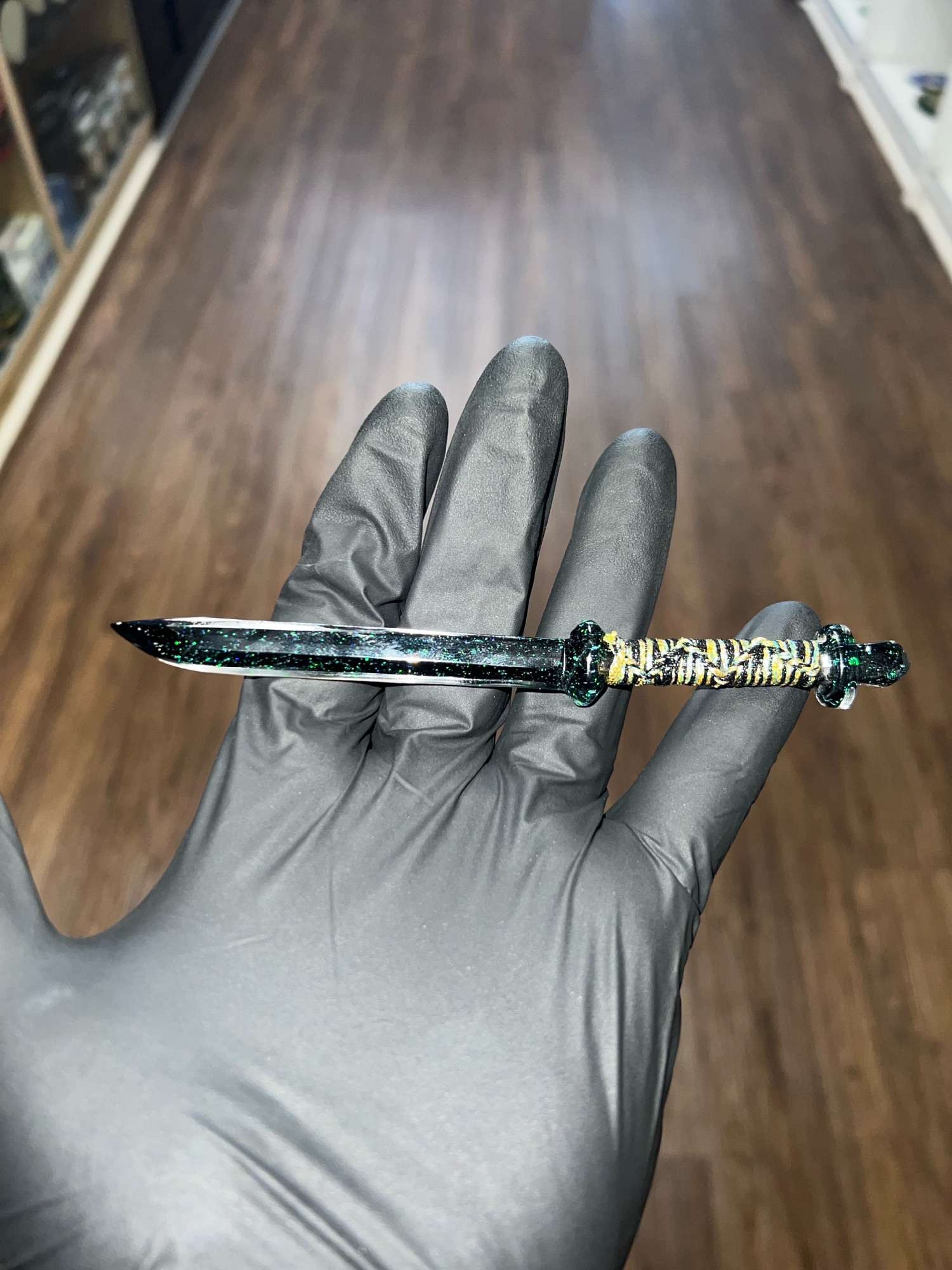 Preview pic of Heady sword dabber