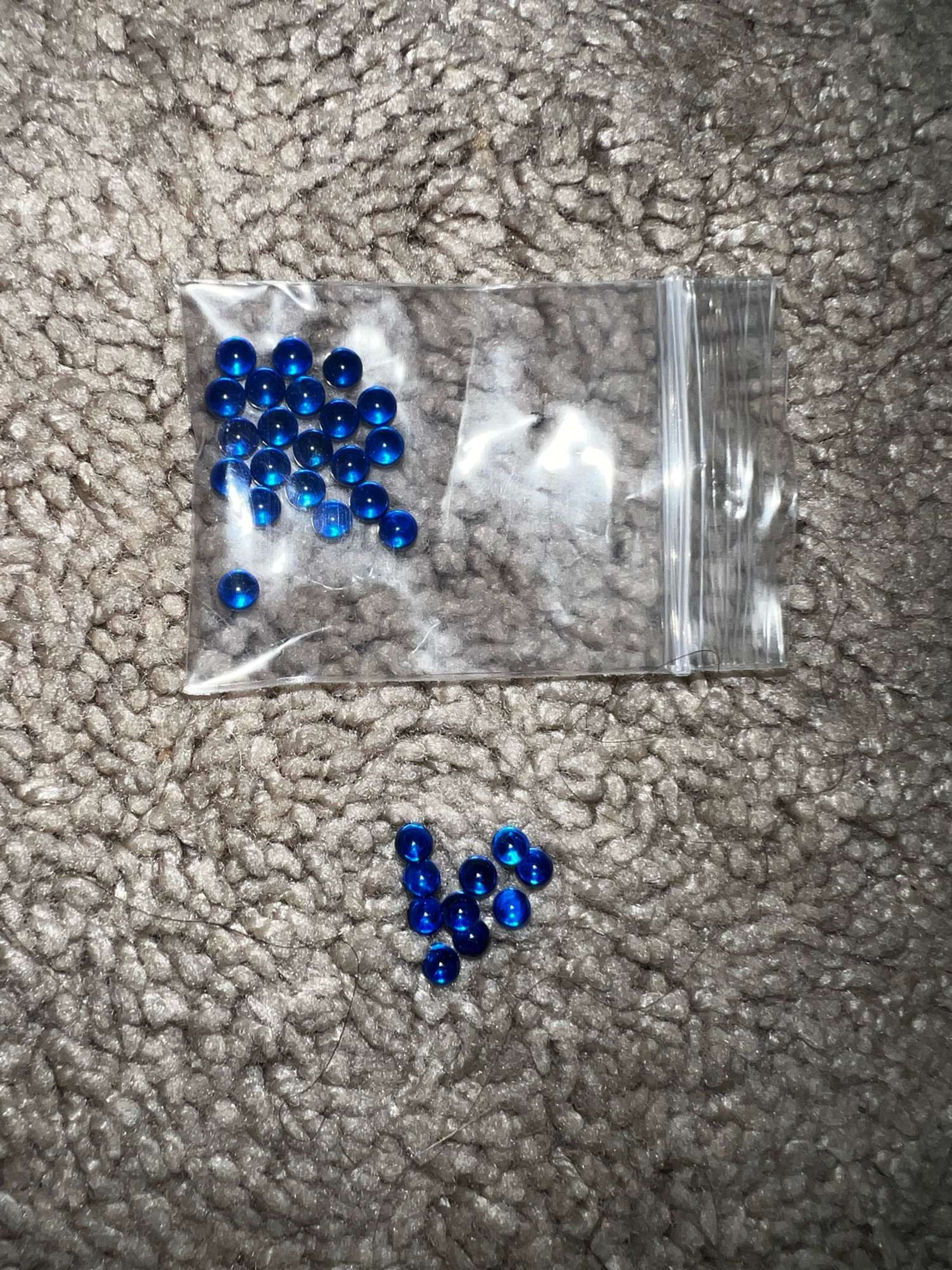 Preview pic of blue saphire 4mm pearls