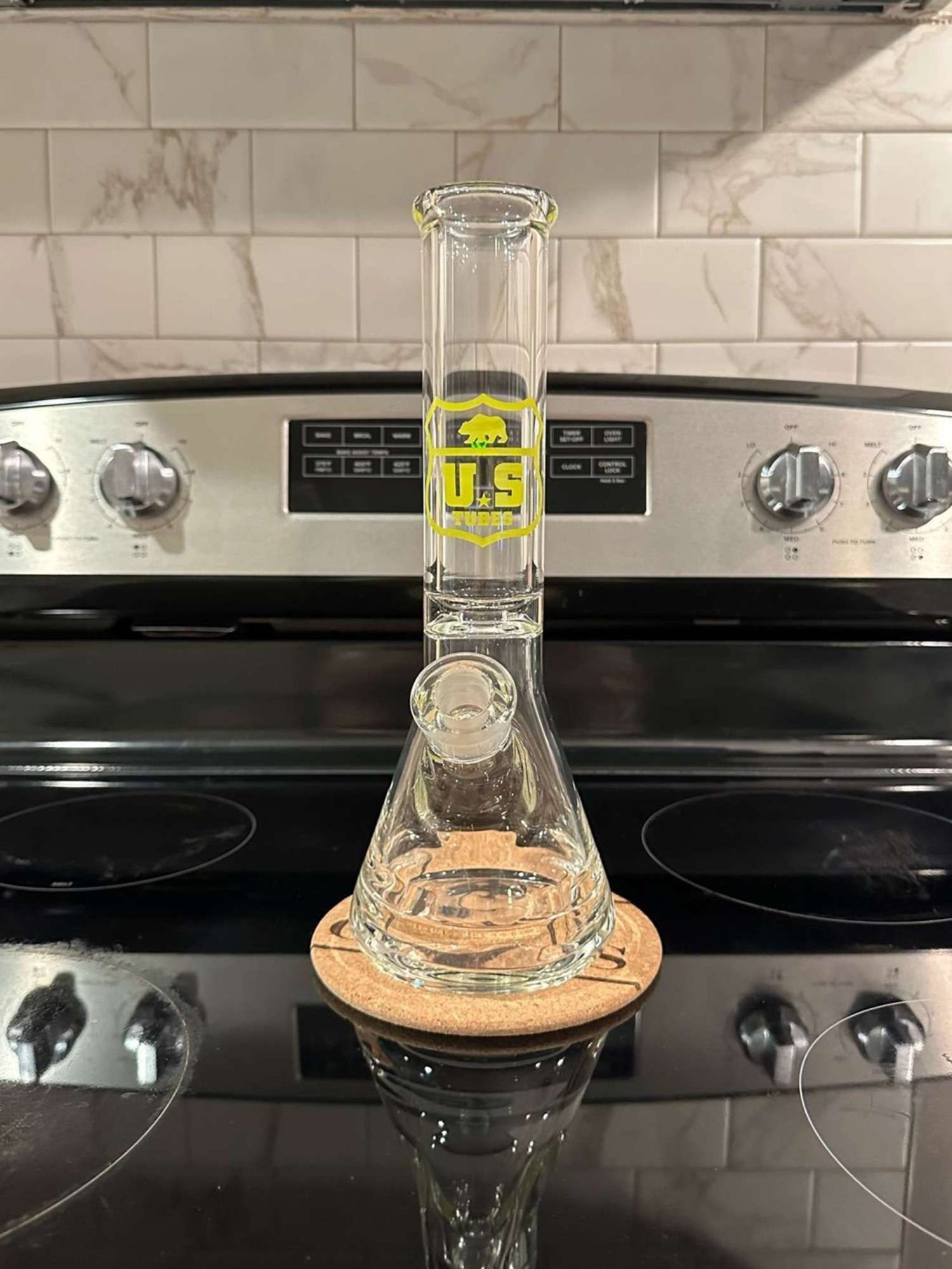 Preview pic of US Tubes 12 inch beaker