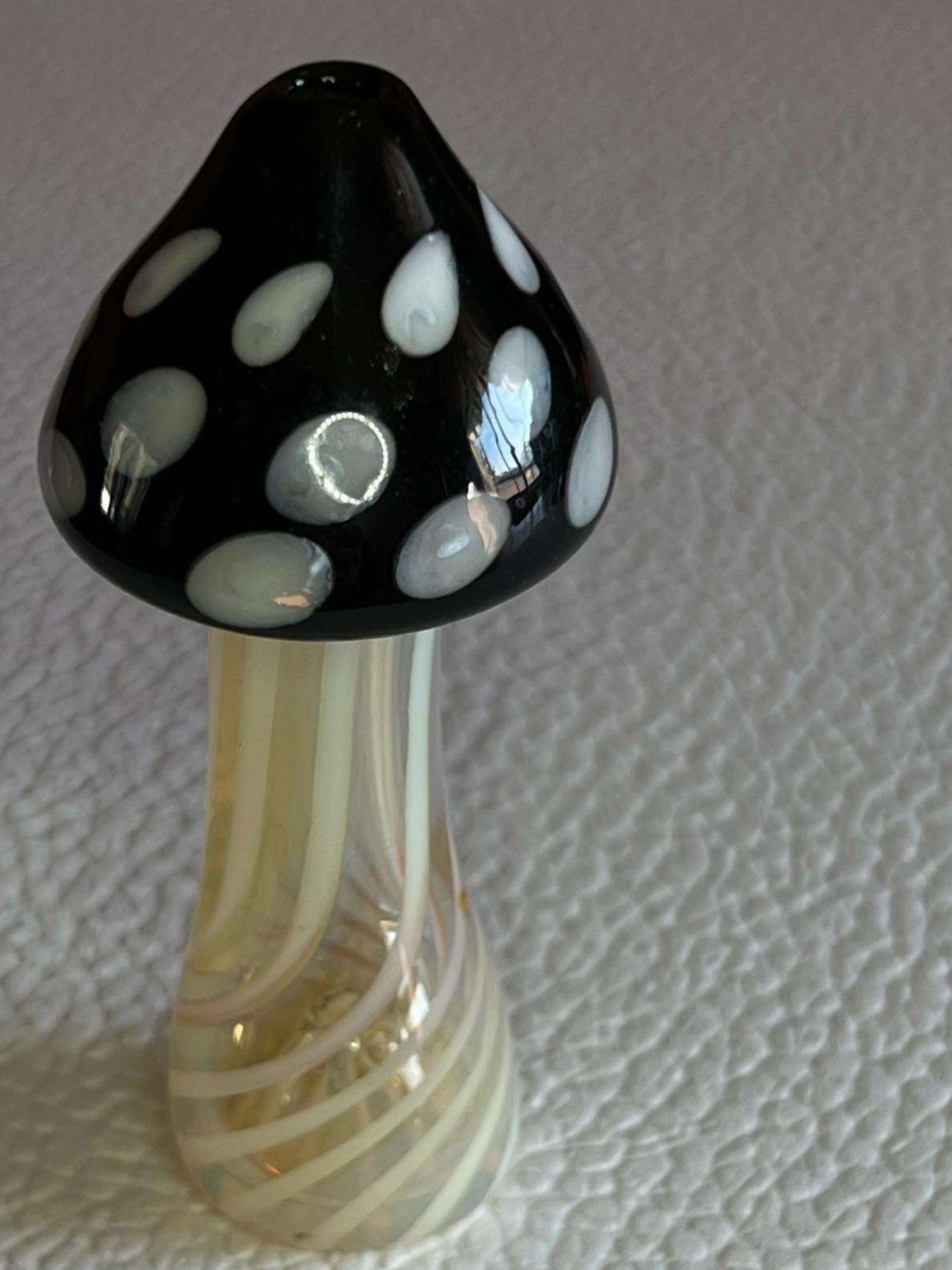 Preview pic of Mushroom Chillum