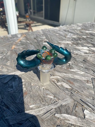 Preview pic of 18MM double horn Super hunk glass slide