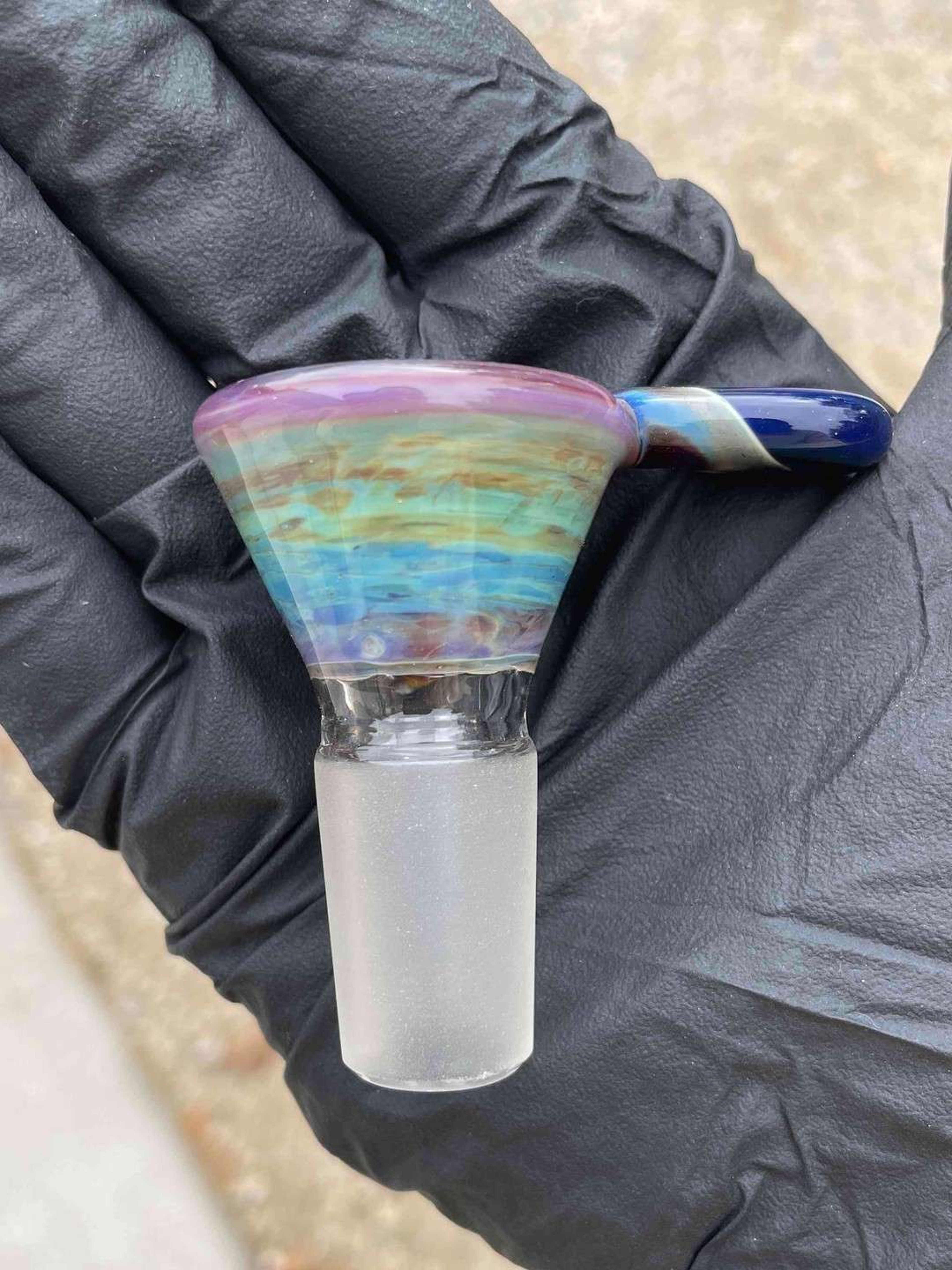 Preview pic of UreGlass 18mm 4 hole slide