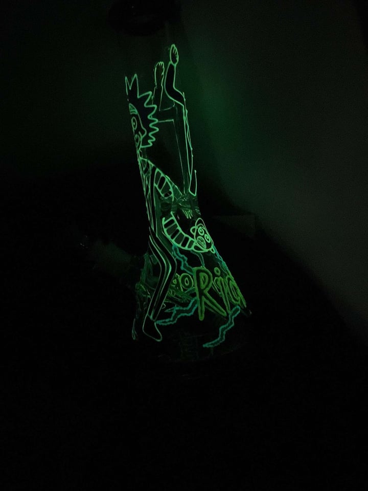 14 inch 7mm rick and morty beaker with custom glow in dark design  Image 6