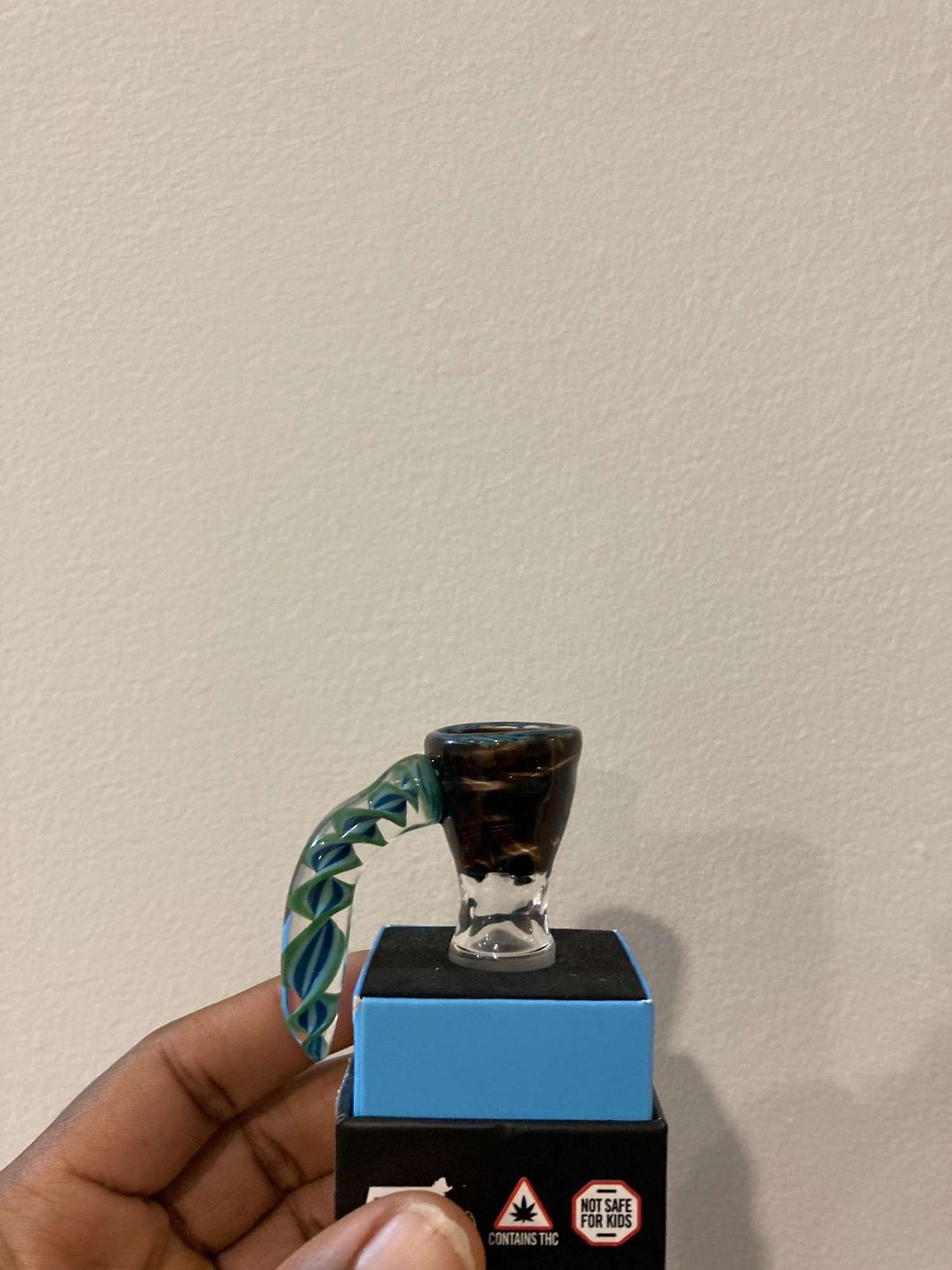 Preview pic of Trans black 18mm 4 hole slide