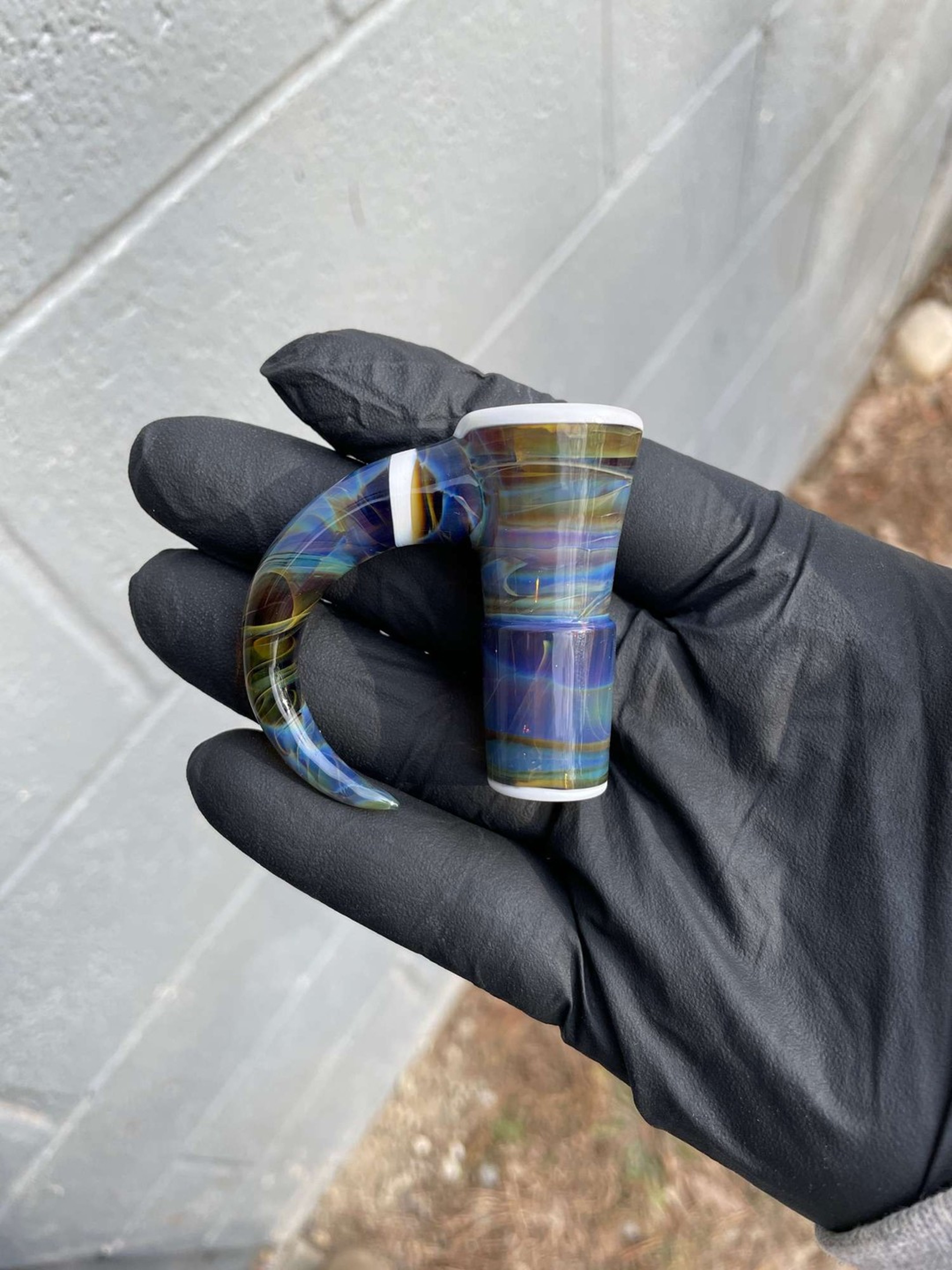 Preview pic of UreGlass 18mm 4 hole w/ white accent