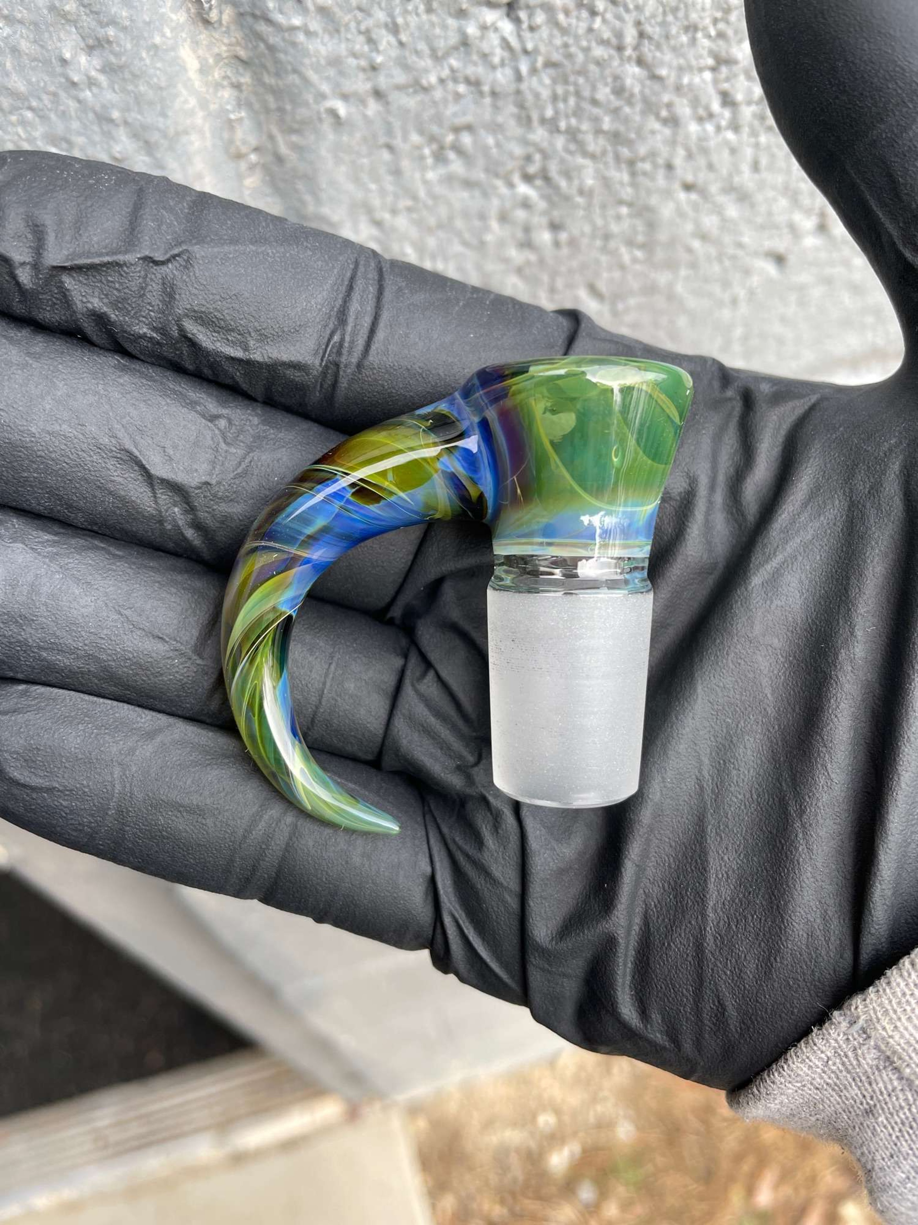 Preview pic of UreGlass 18mm 4 hole slide w/ clear joint