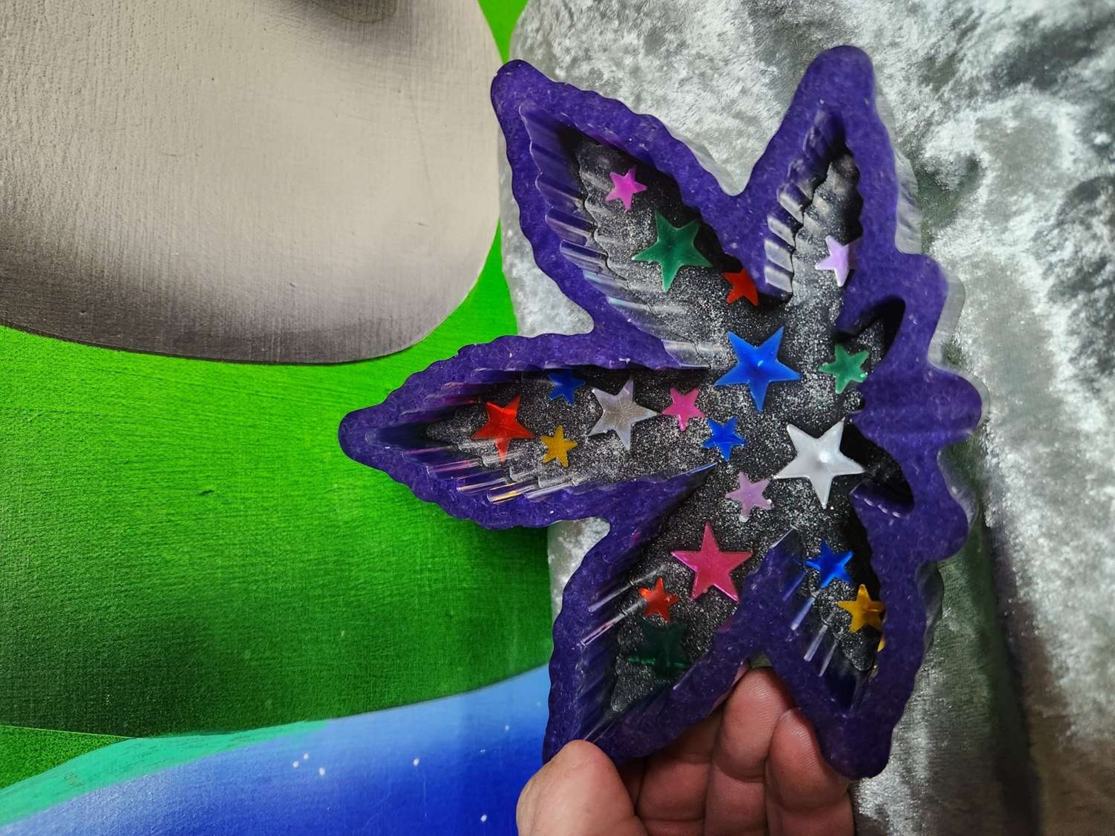 Preview pic of purple with stars