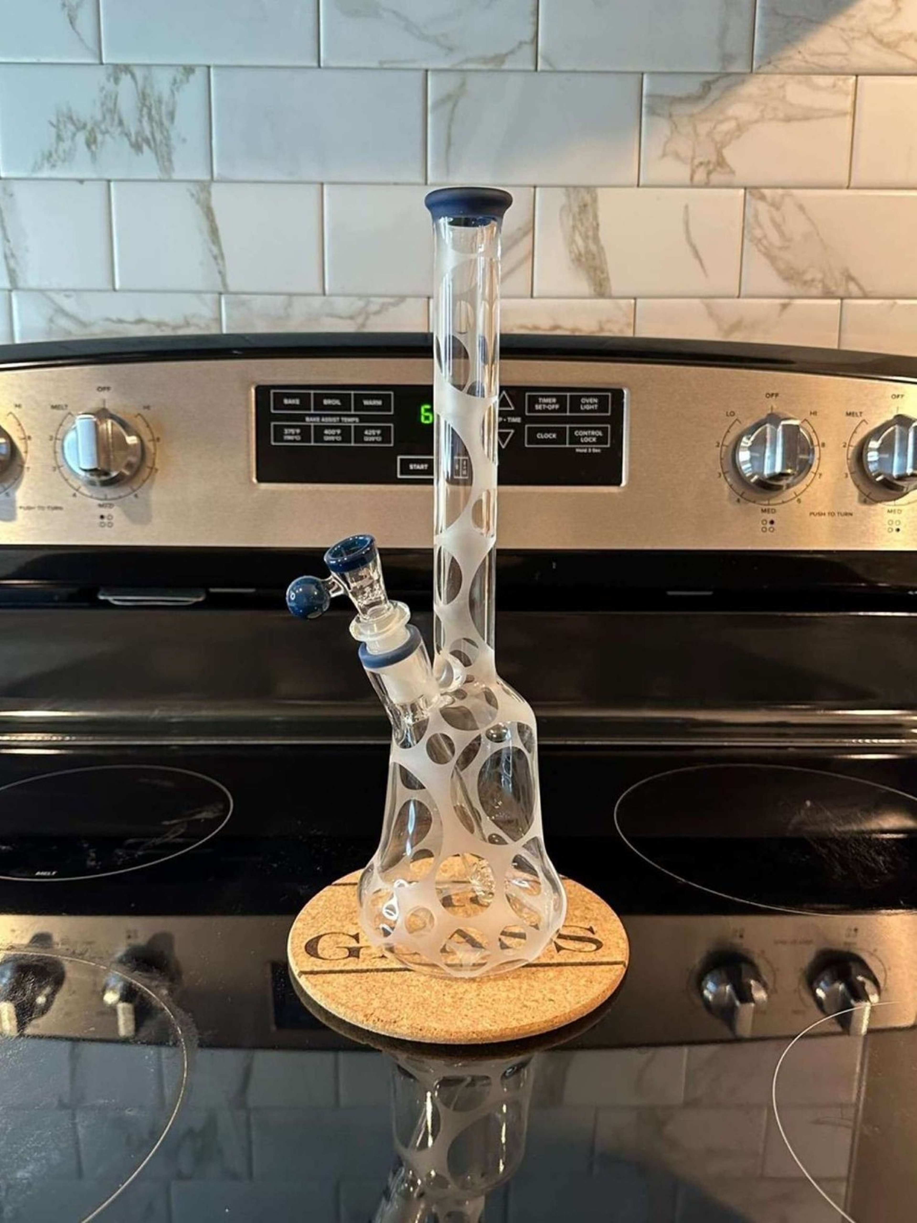 Preview pic of Oddball Glass 12 inch beaker