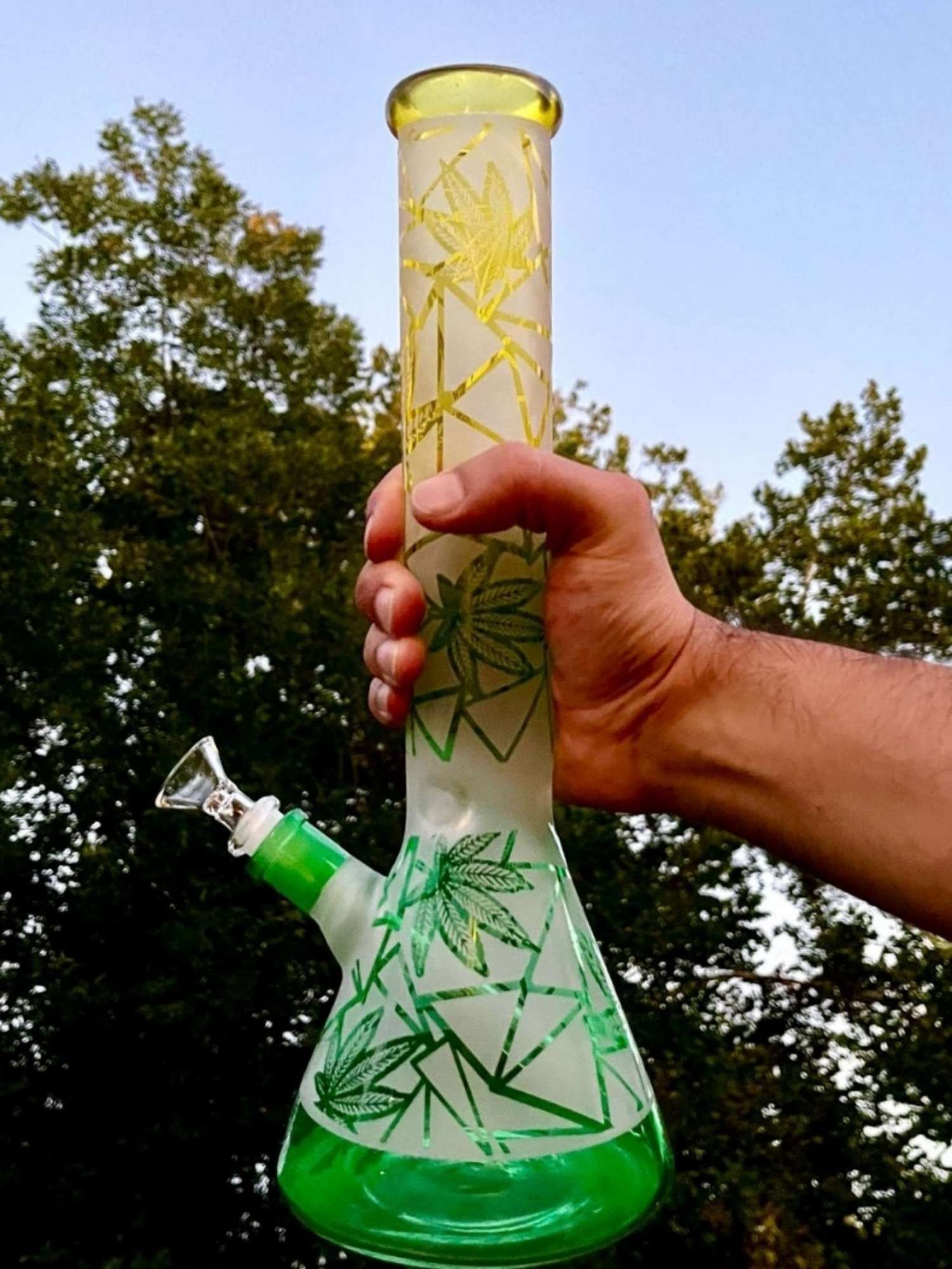 14" Frosted Leaf Heavy Glass Pipe image 0
