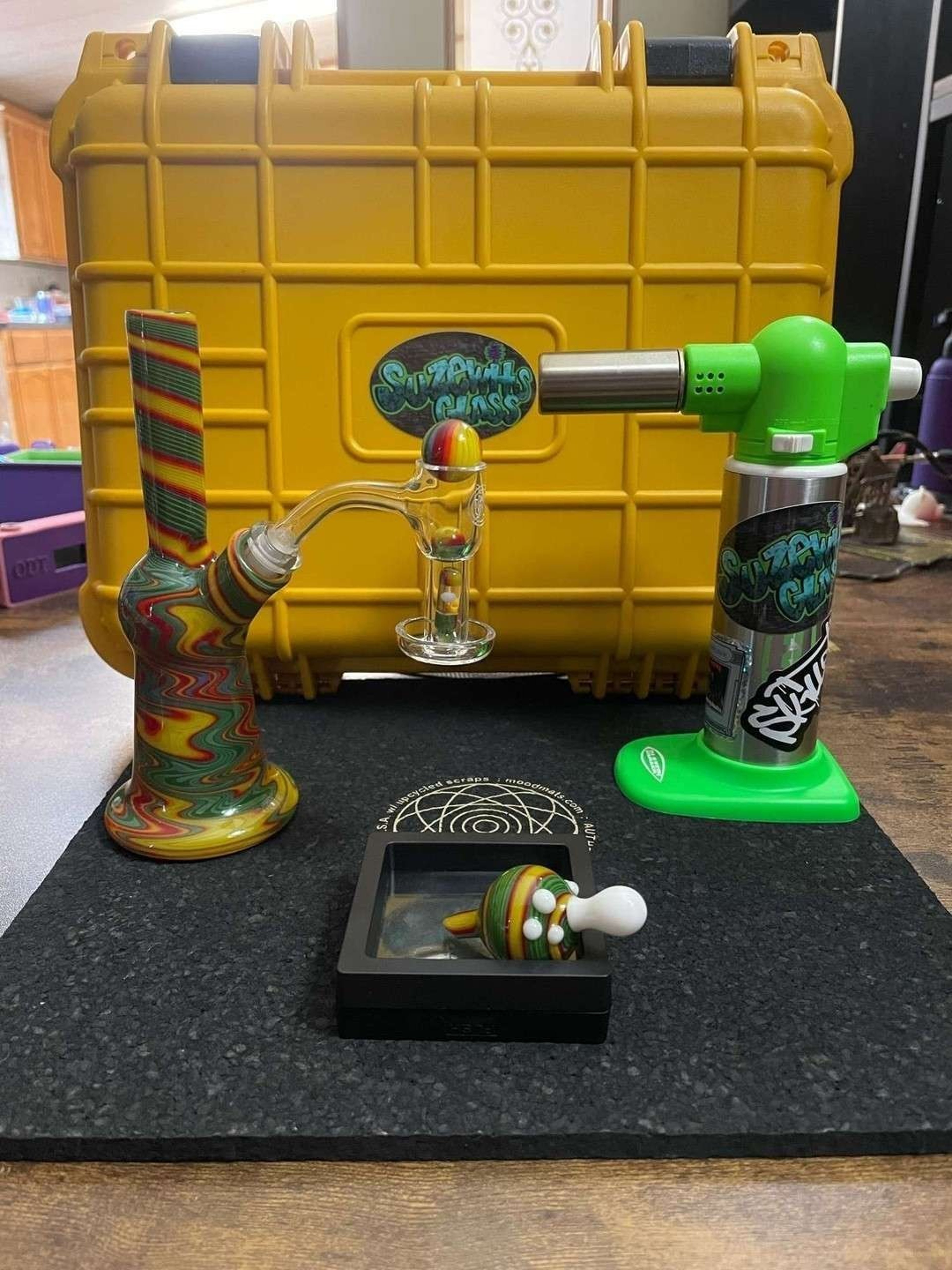 Suzewits rig and matching accessories image 0