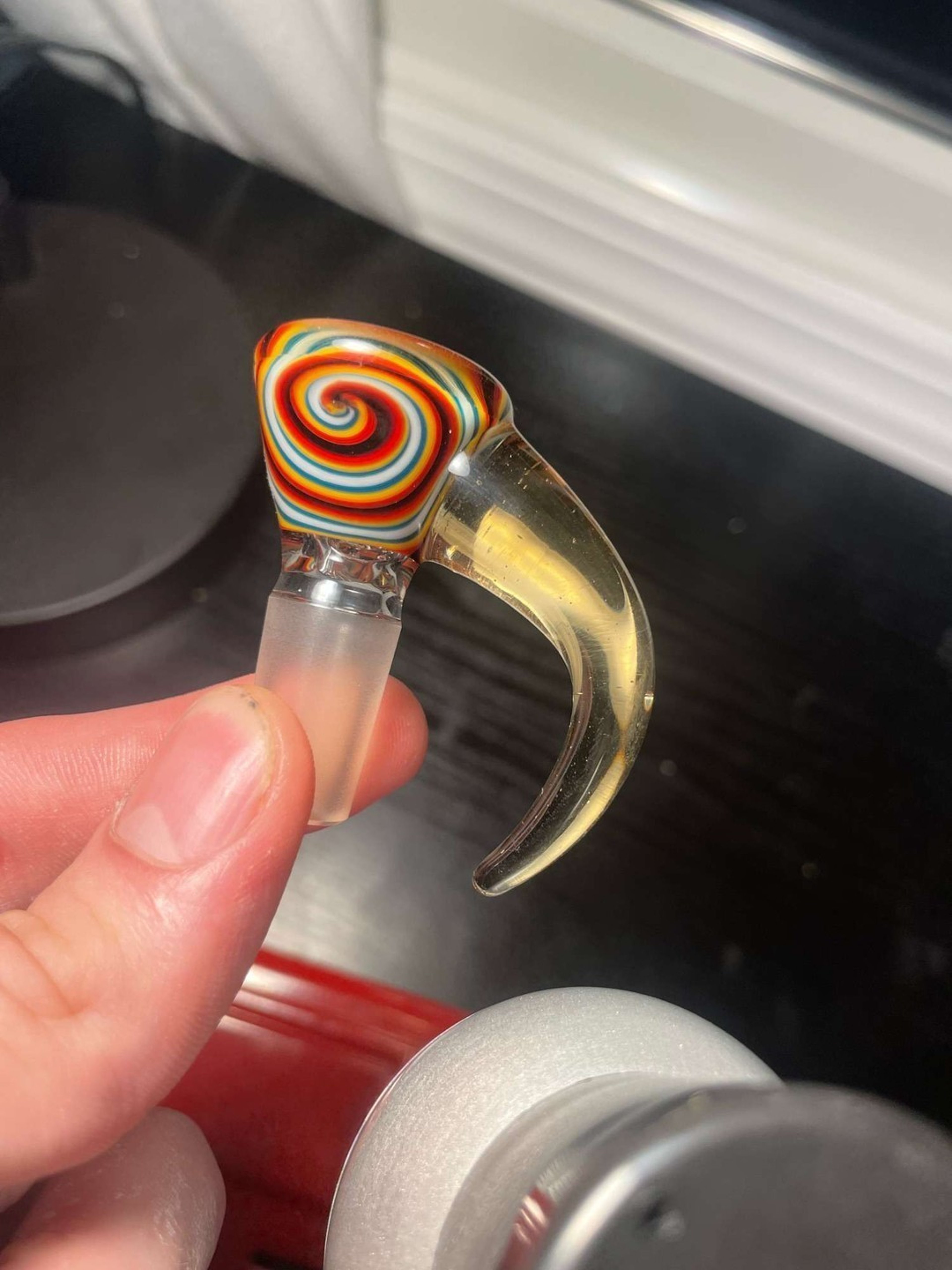 Preview pic of **price drop** 14mm 3 hole wig wag Mohawk glass horn slide