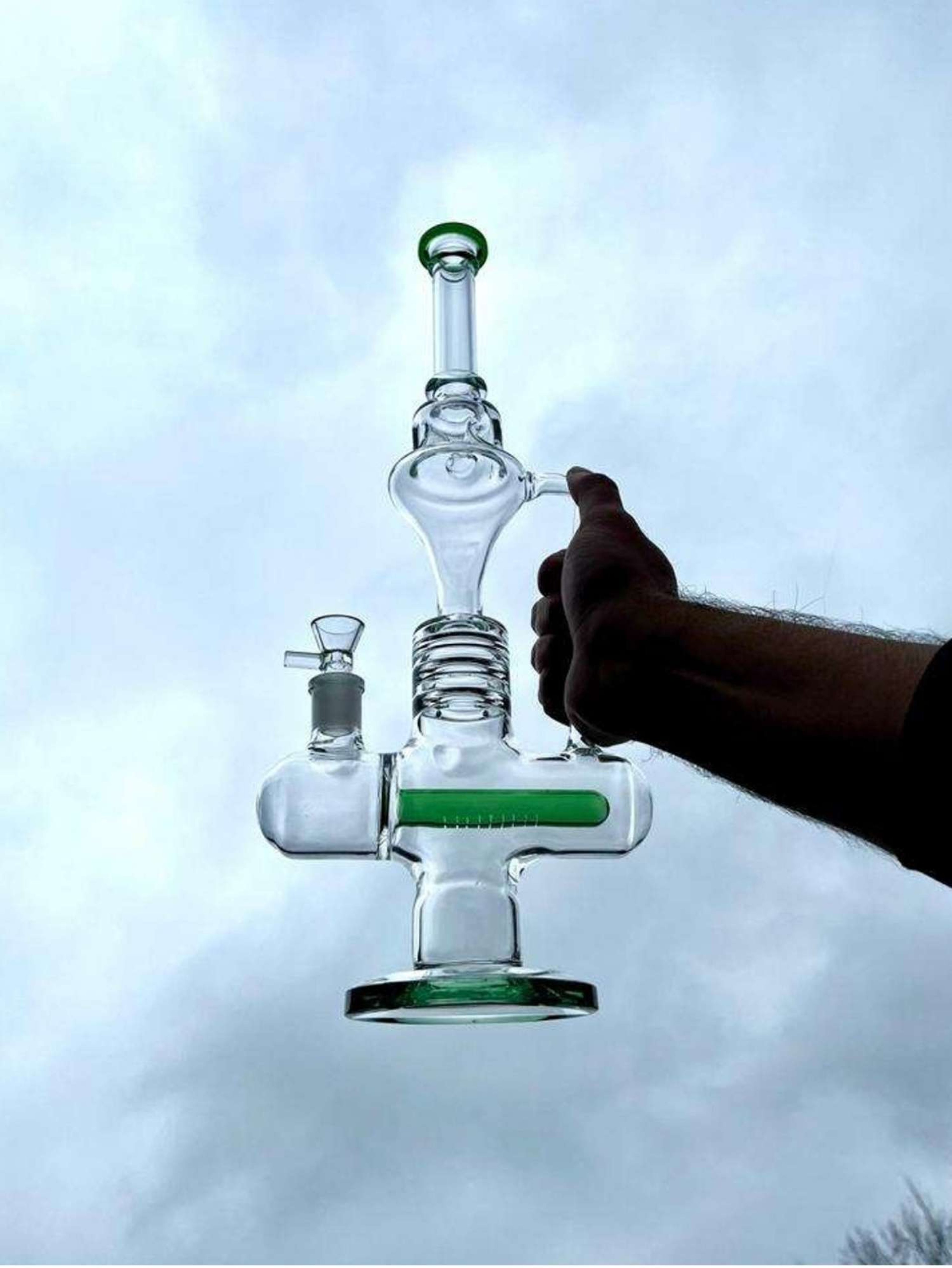 17" Tall Recycler Bong Water Pipe Tank Style Green image 0
