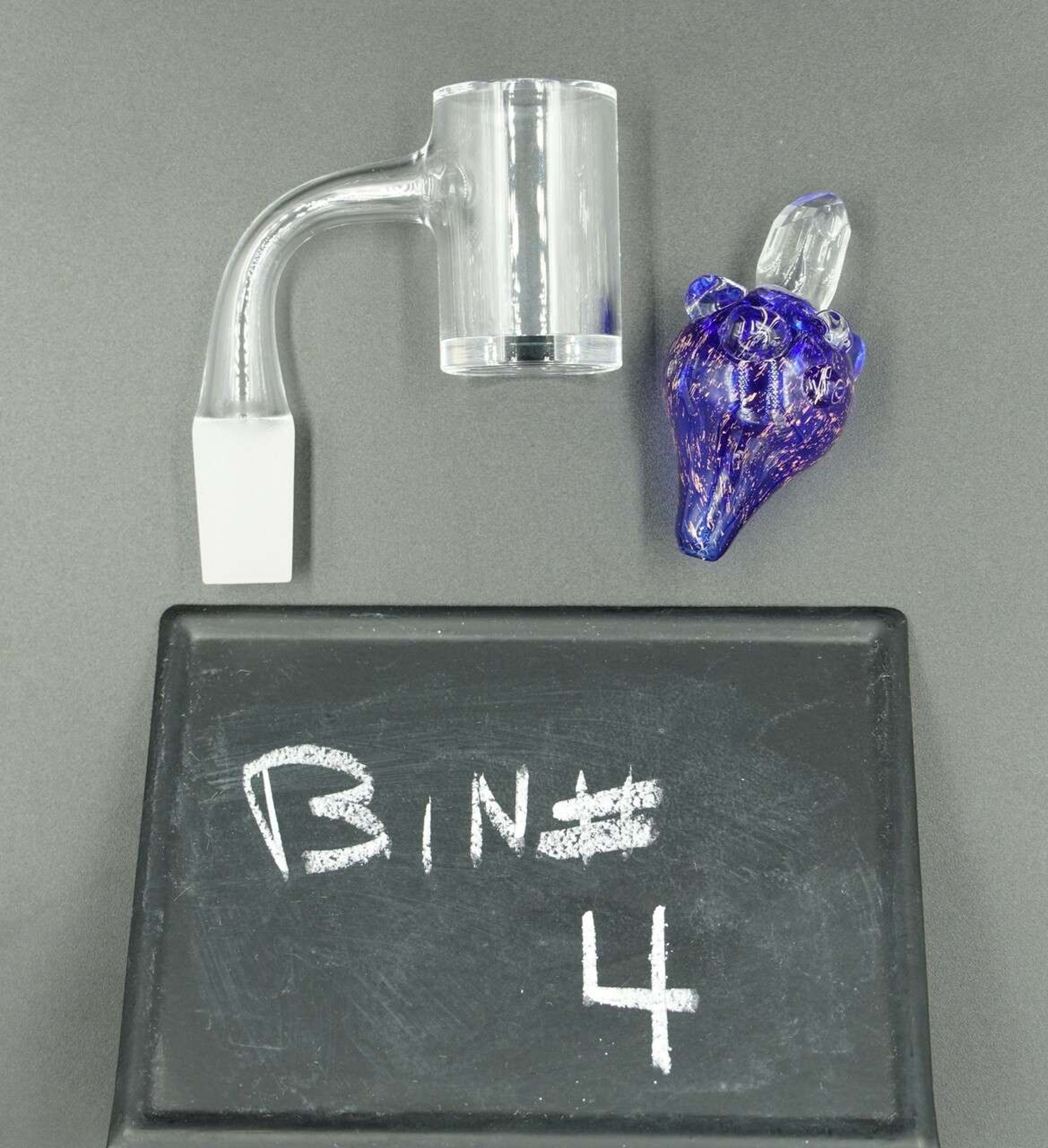 One 14m
90-Degree Angle
Banger
and
One Multi-Colored Carb Cap
Carb Cap: 26mm image 0