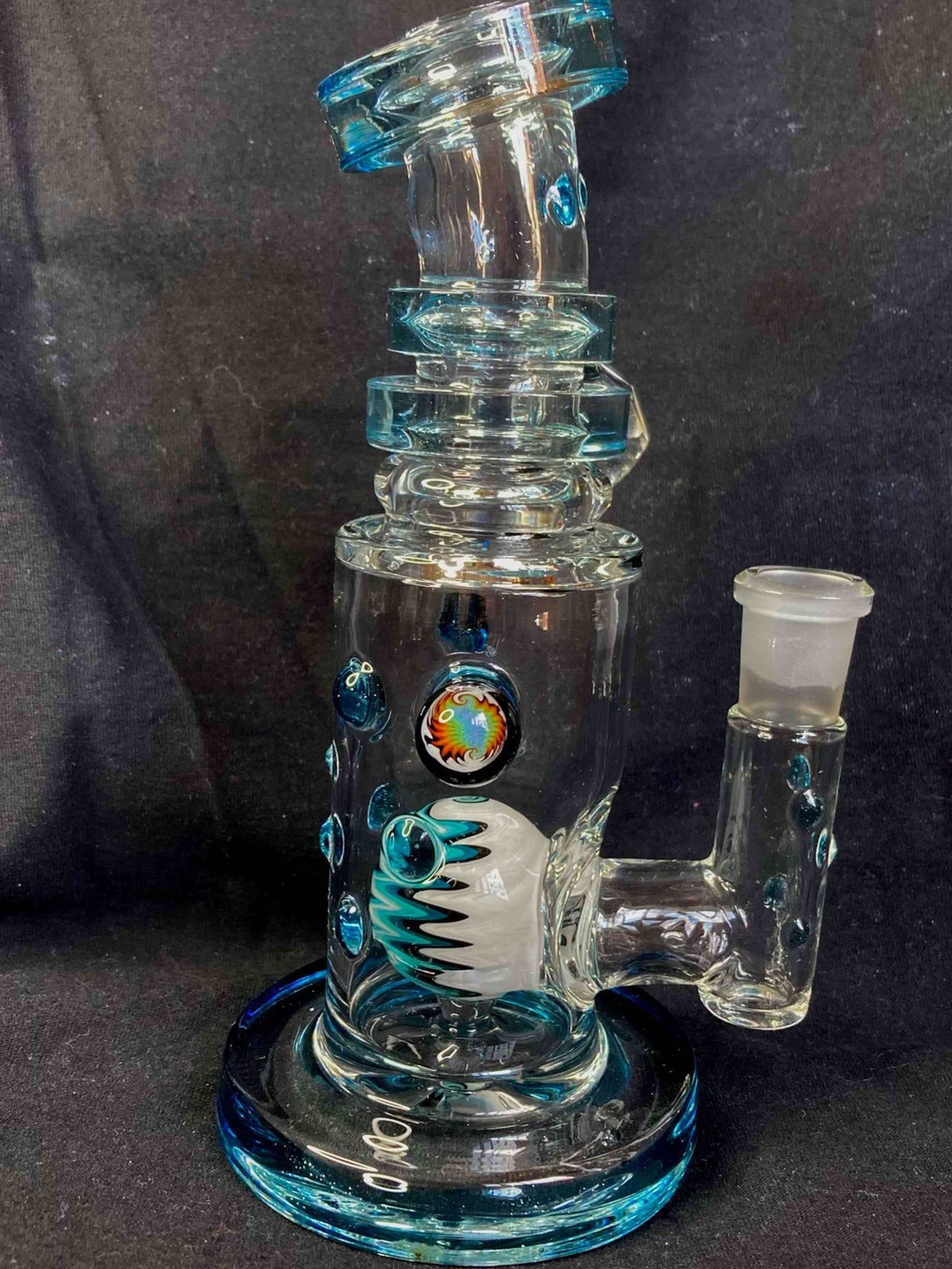 Preview pic of Light blue mini rig by Hubbard Glass