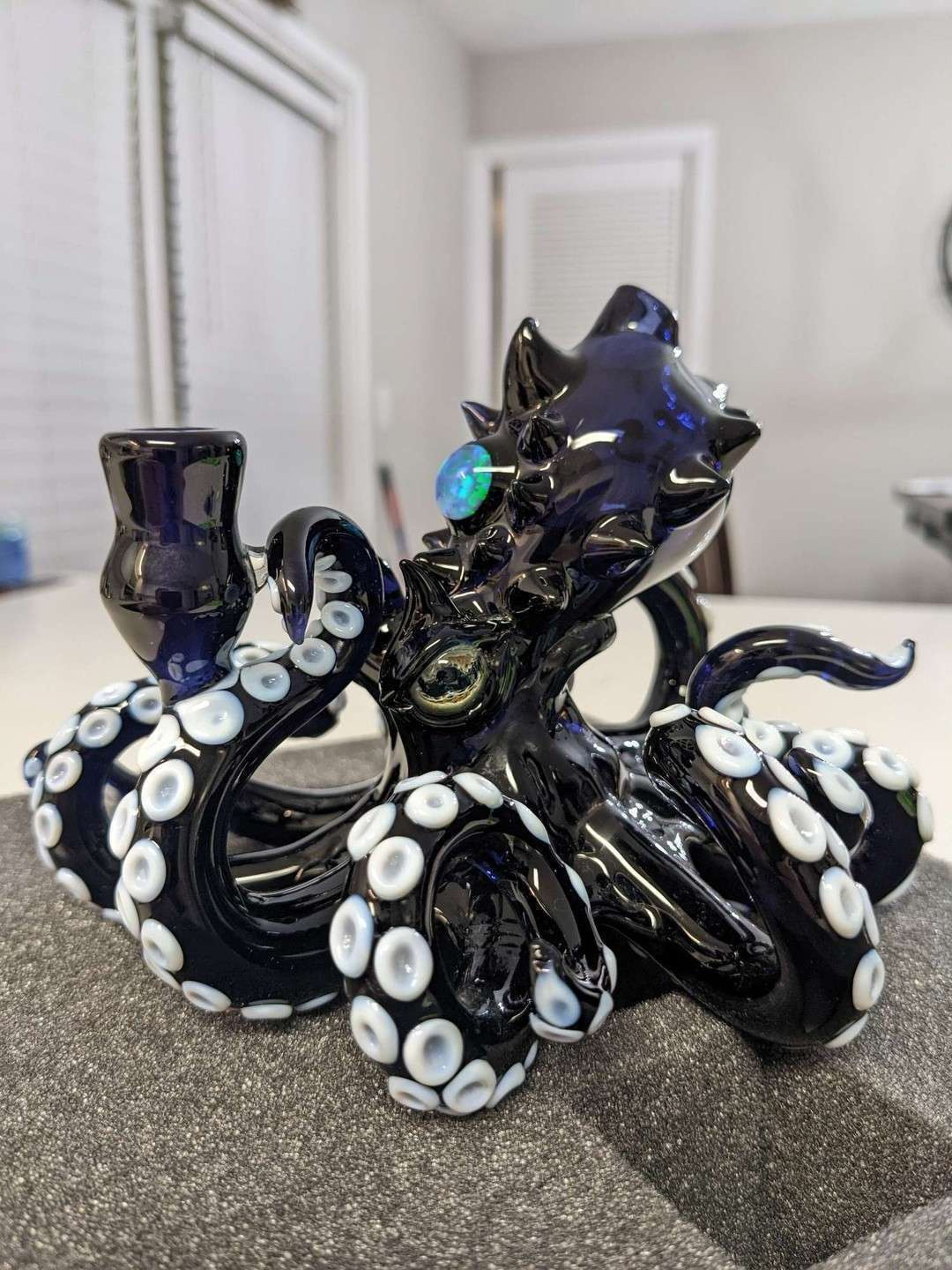 Mako Glass Octopus image 0