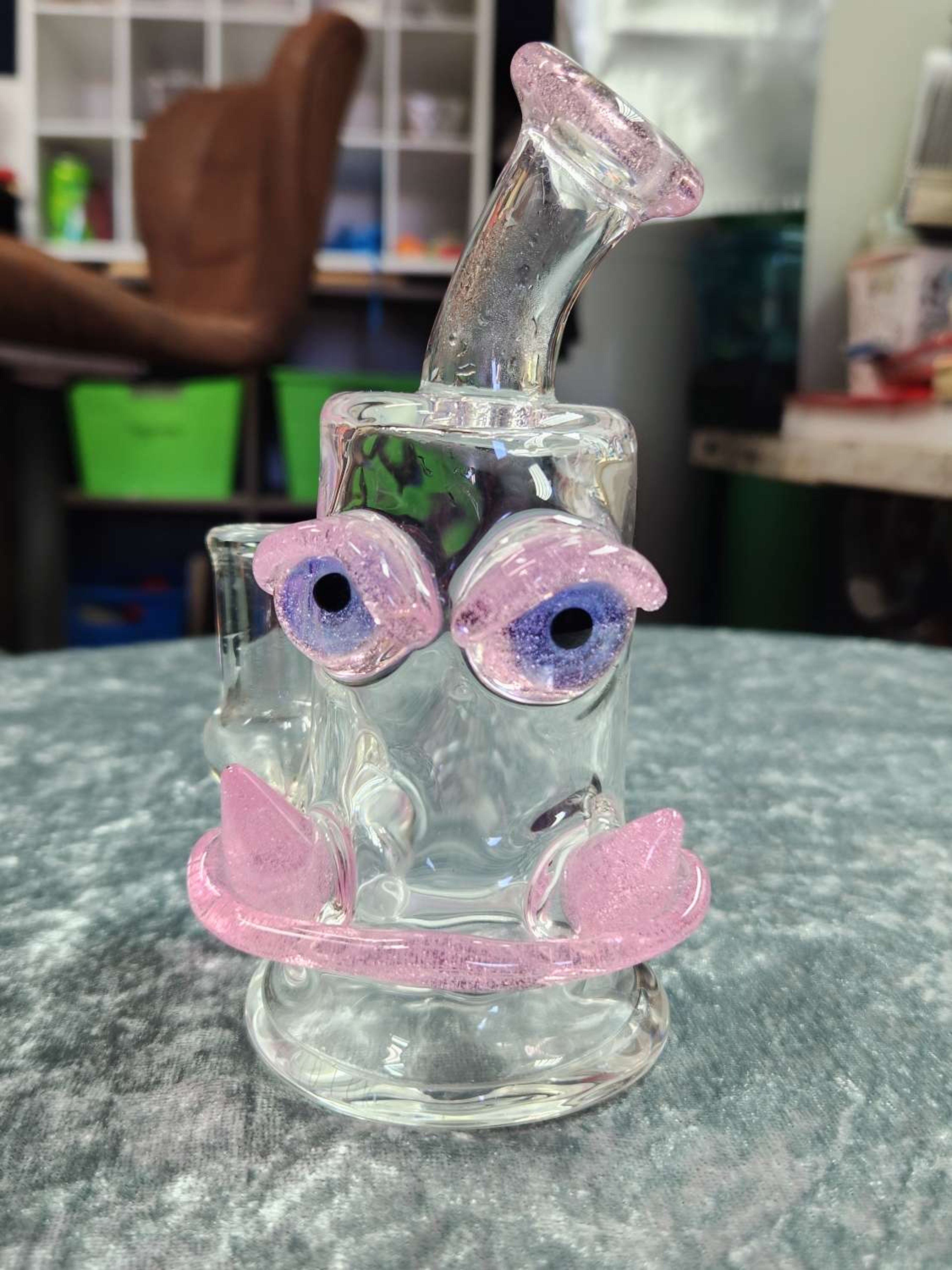 Preview pic of Signed eyeballglass