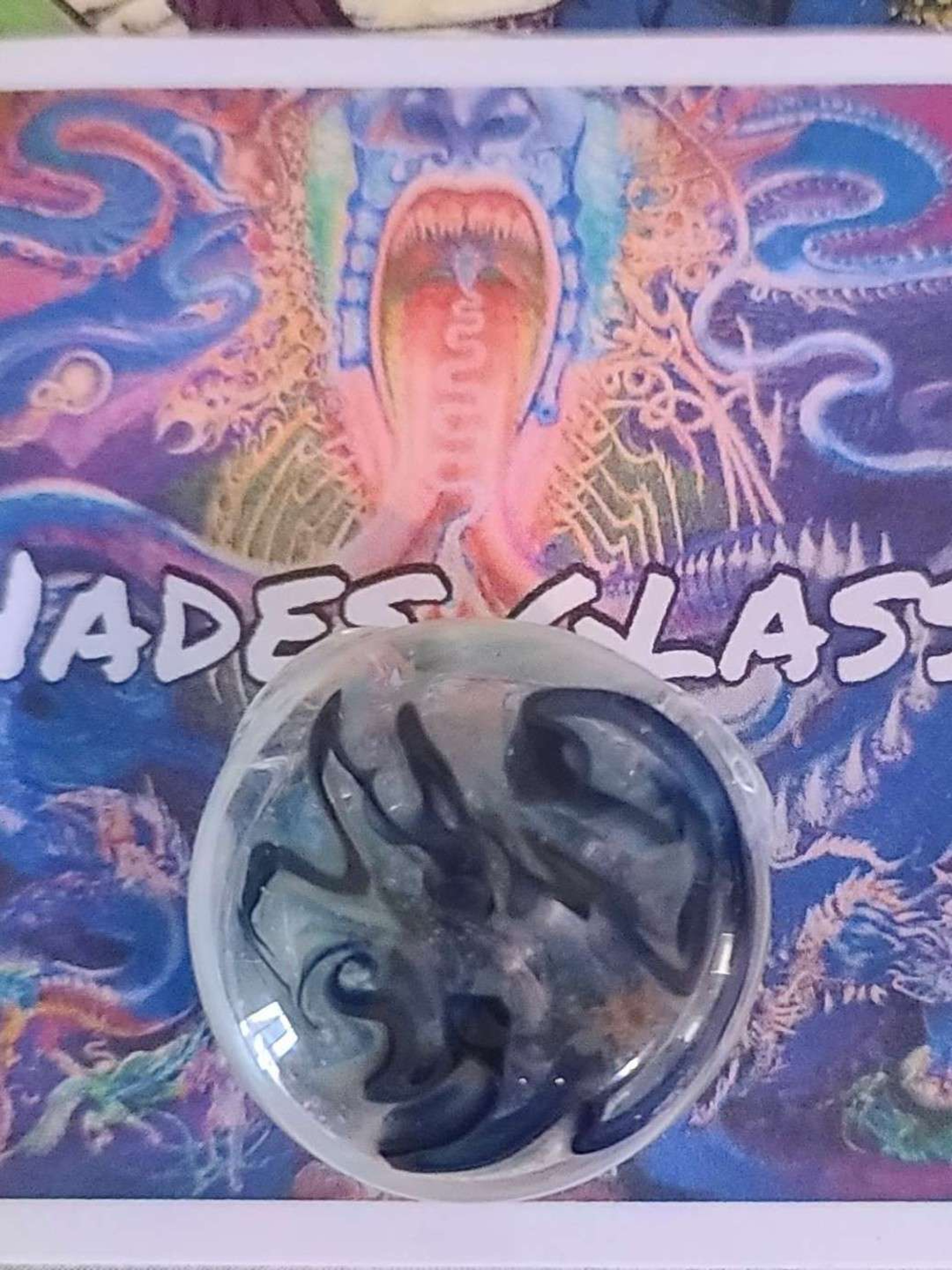 Preview pic of Hollow wig wag pendant 