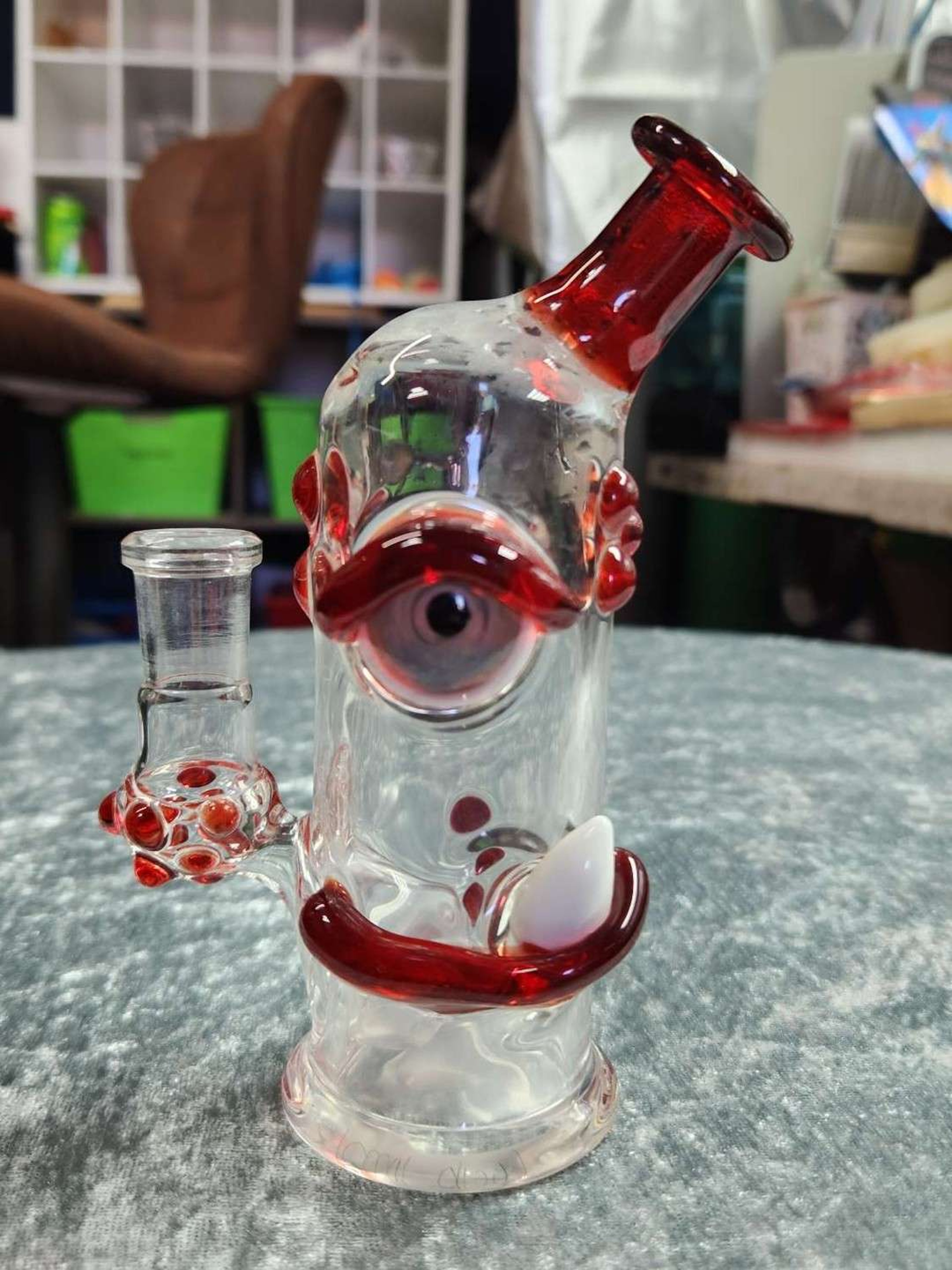 Preview pic of Eyeballglass signed π―πΊπΈ