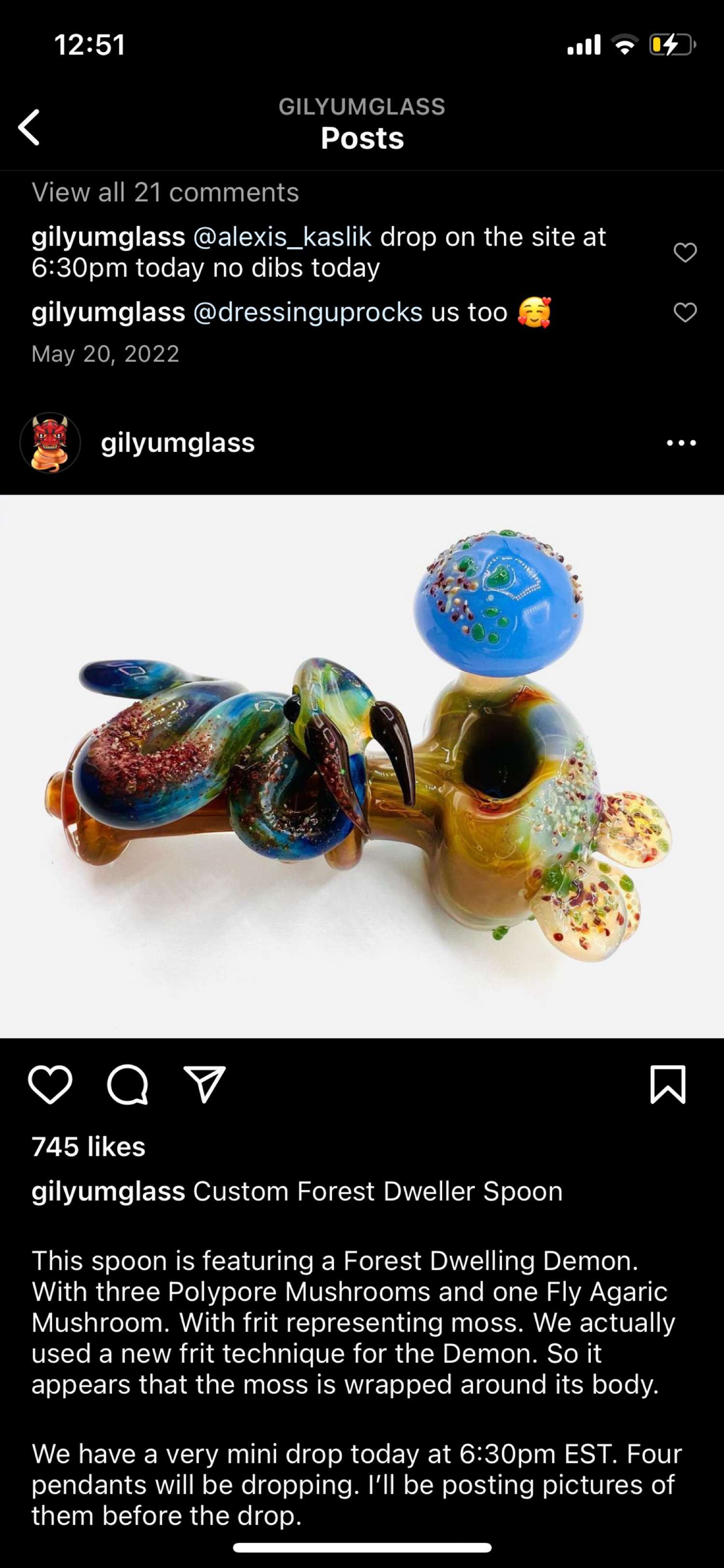 Preview pic of Gilyum glass serpent spoon